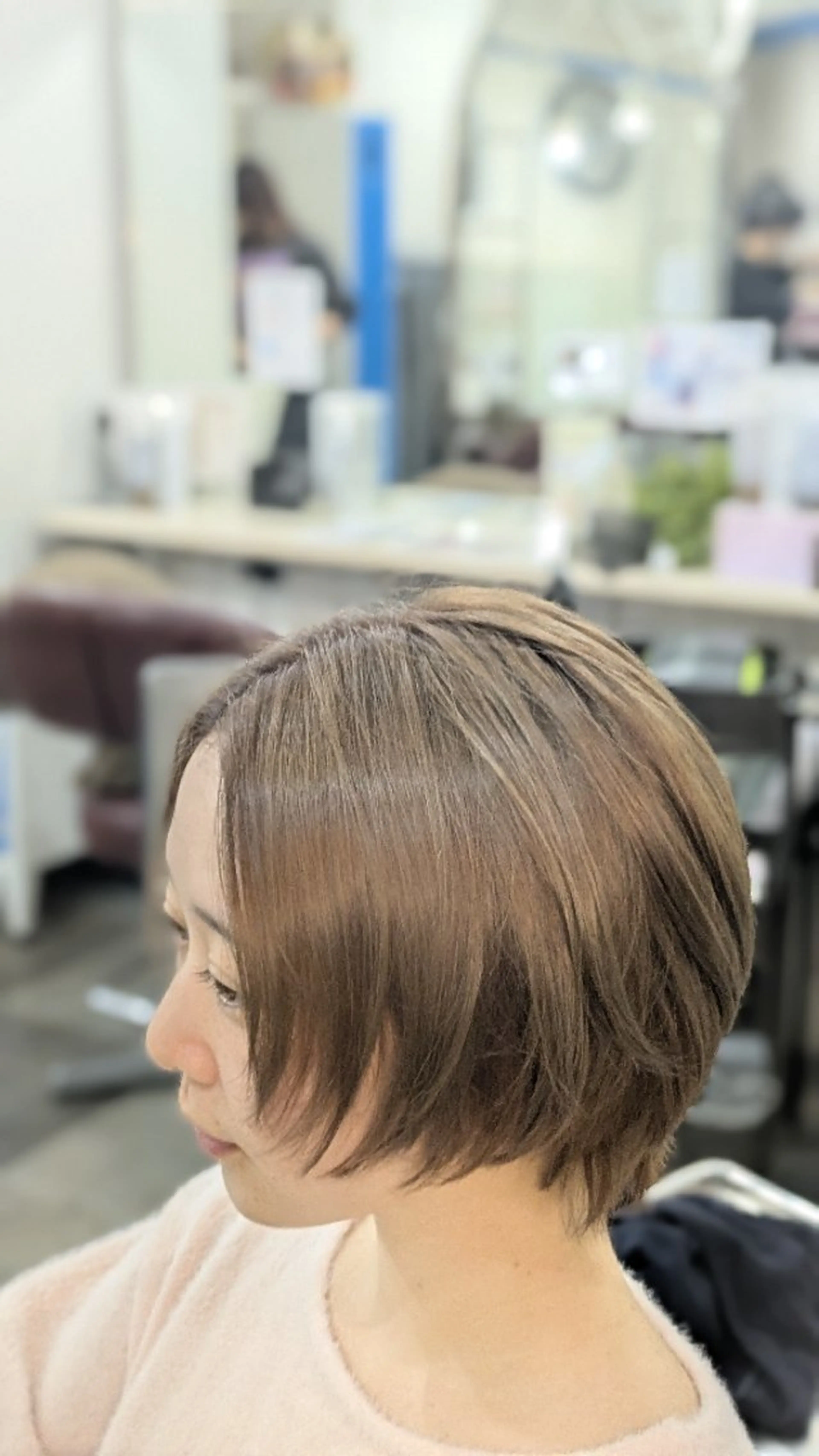 ショート カラー ショートボブ ベージュカラー ピンクカラー ボブ 顔まわりレイヤー カット ヘアカラー トリートメント メンズパーマ/顔周り レイヤーカット/えののヘアスタイル
