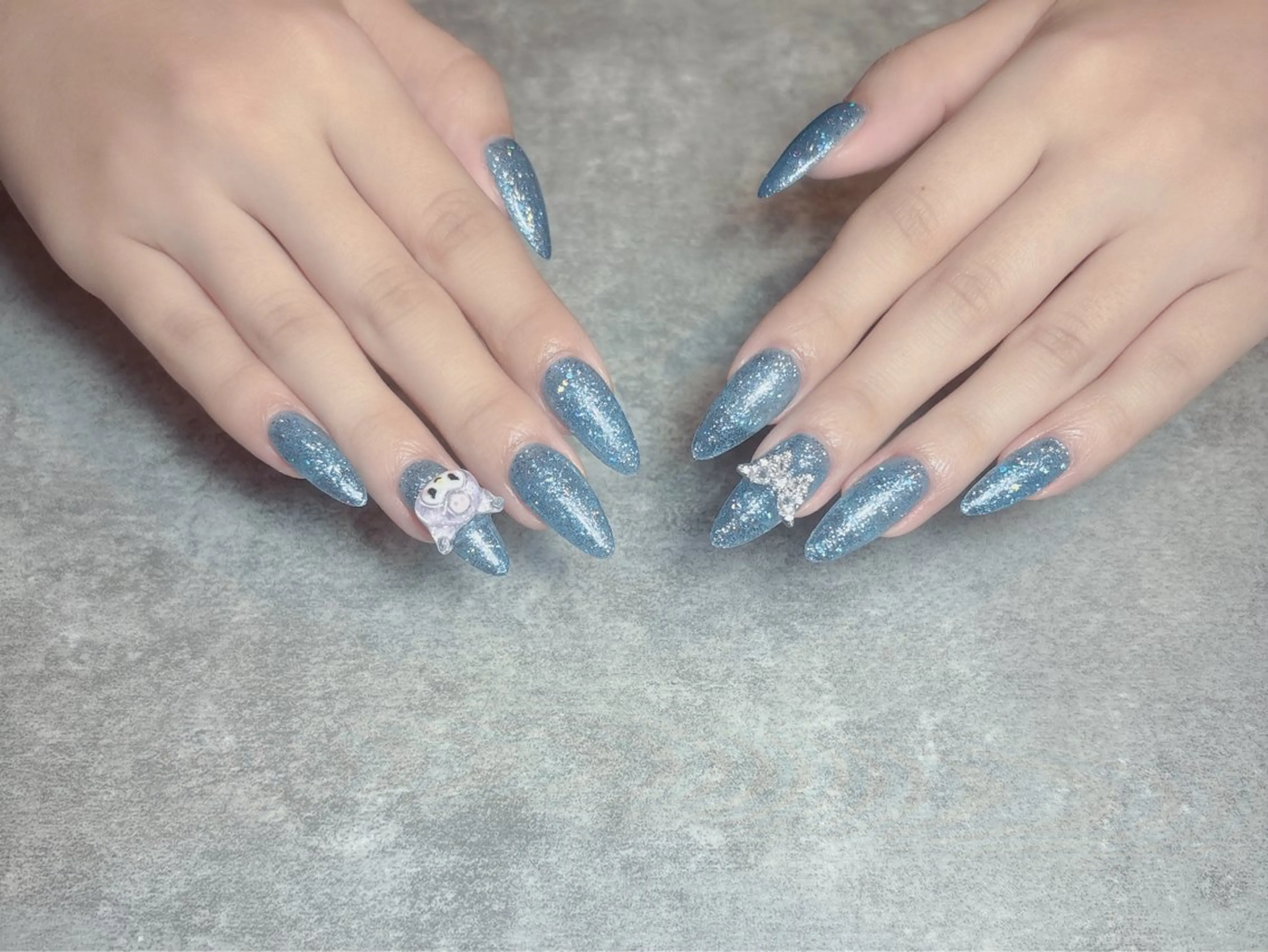 新規ソフトジェルオフ込み]❣️チップスカルプ長さだし❣️ワンカラー＋大パーツ2本9000の写真