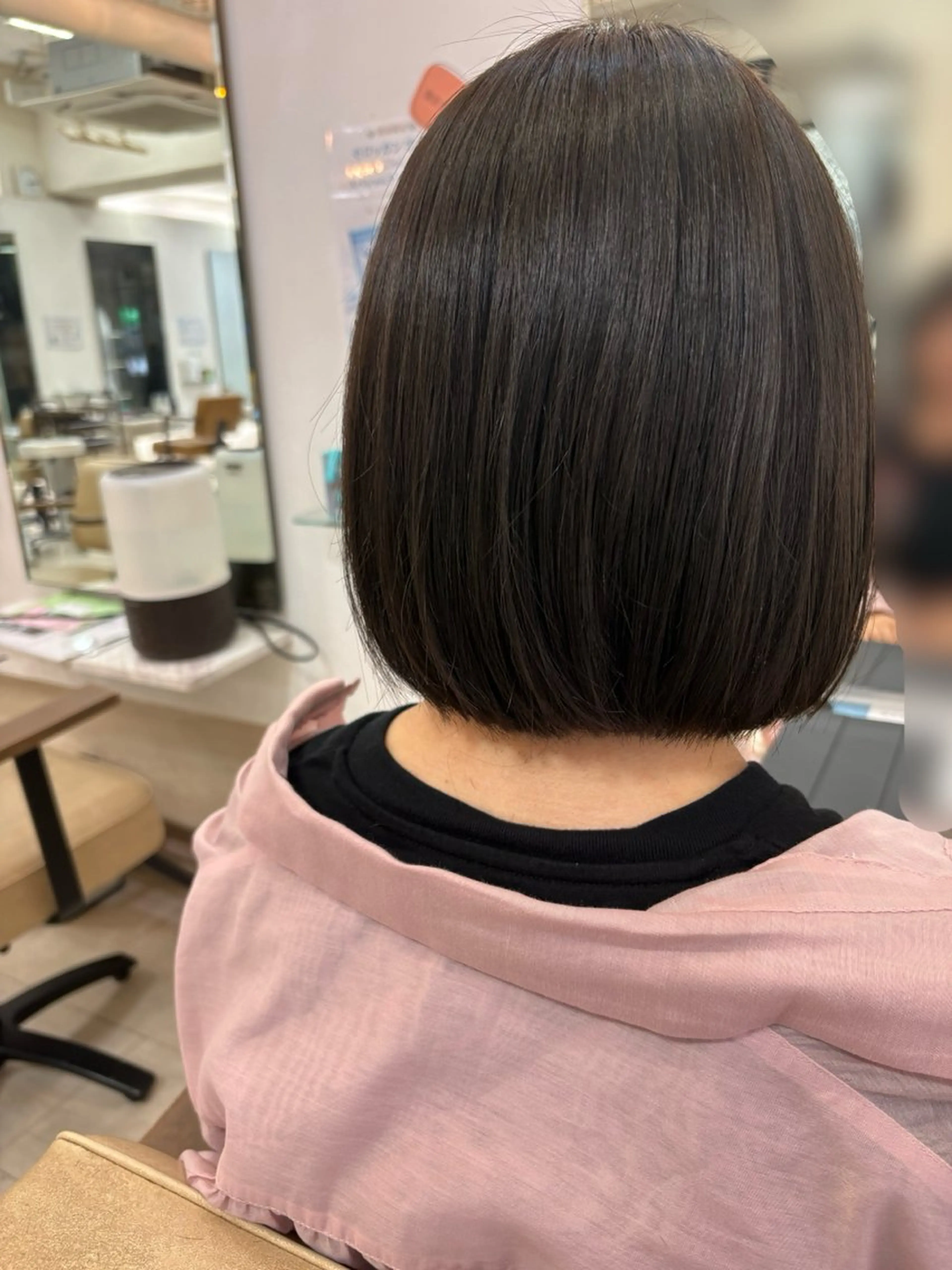 ミディアム ボブ カット ヘアカラー トリートメント 栗田 優月のヘアスタイル