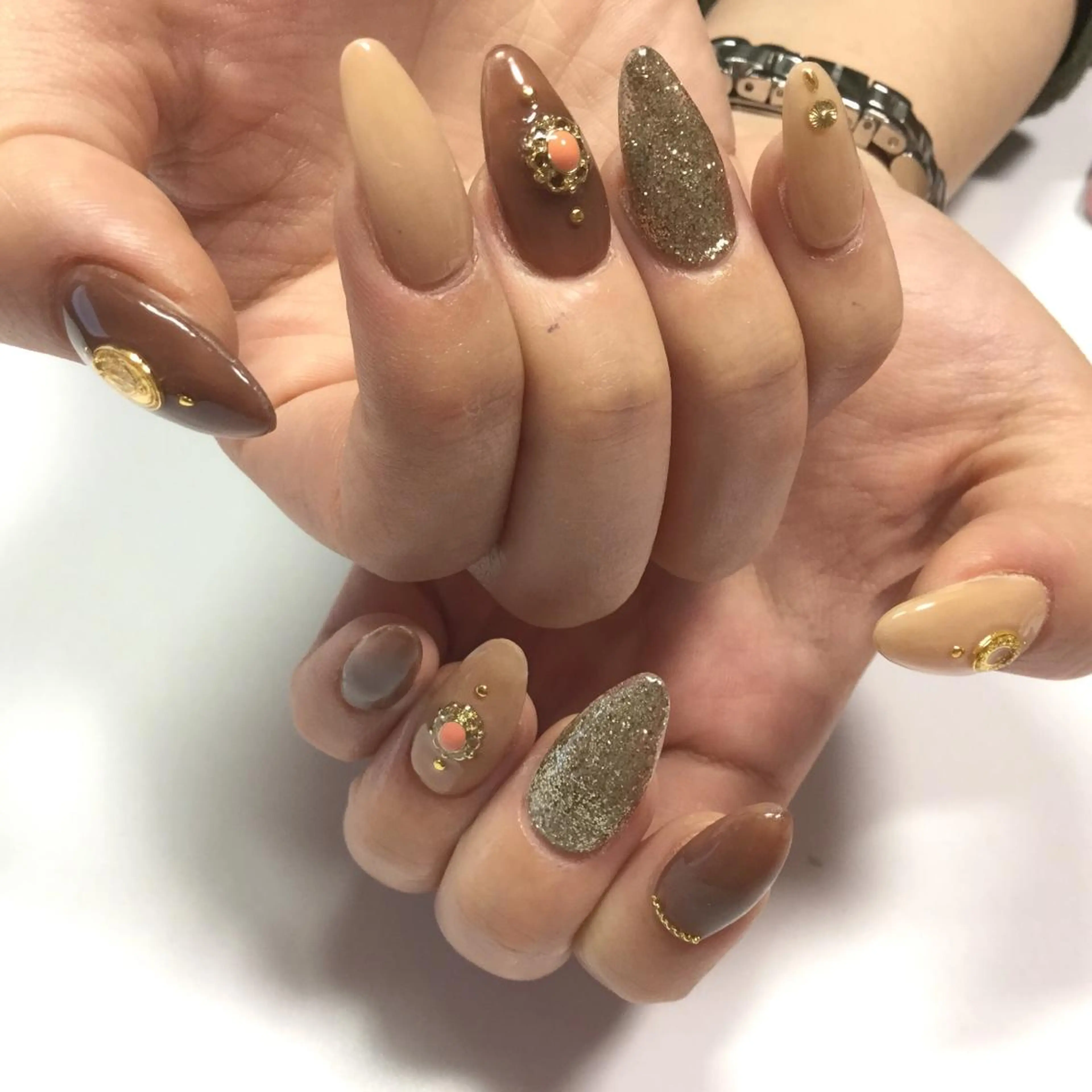 ロング ネイル Megumi Nailのネイルデザイン