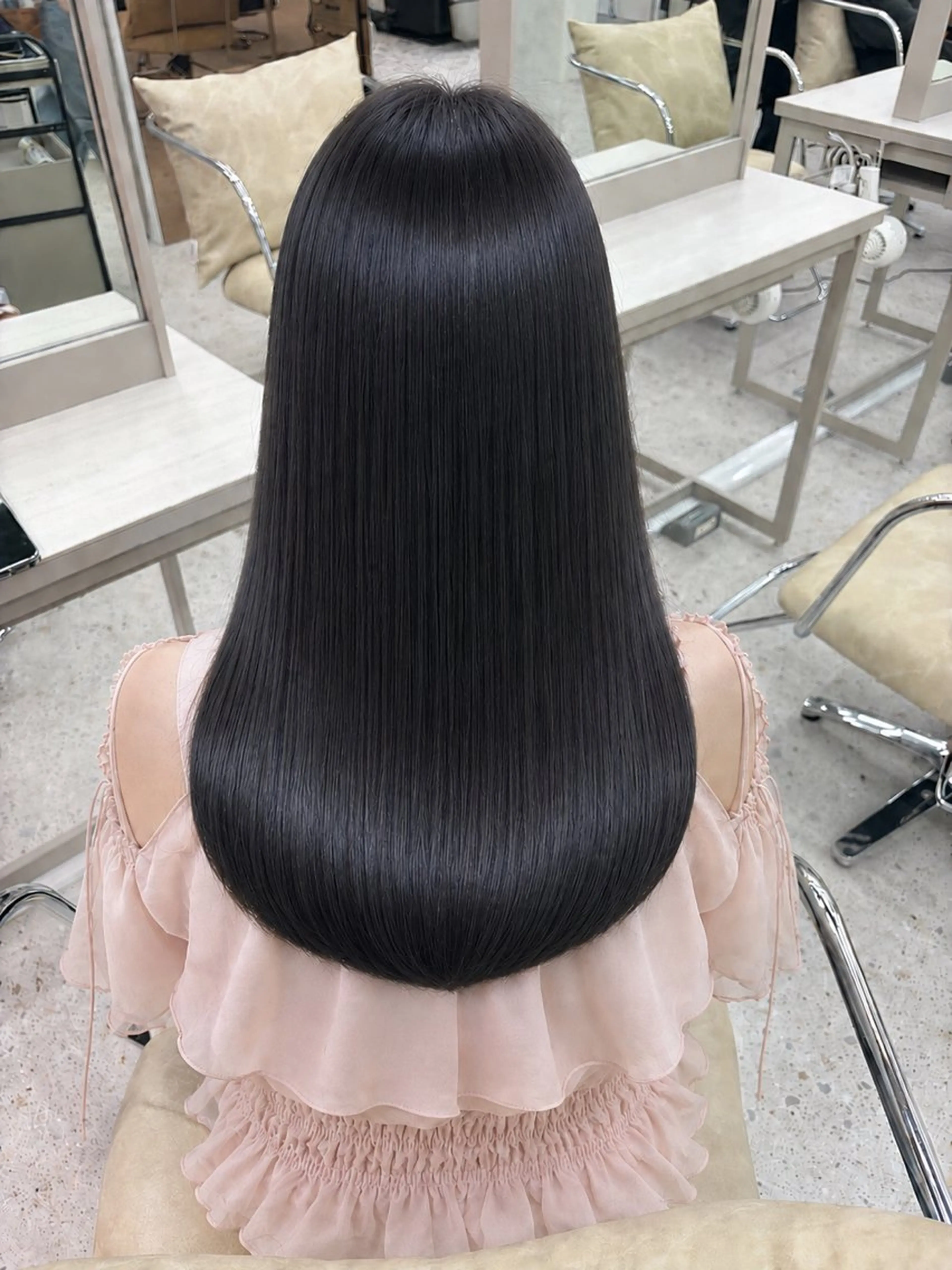 カラー 黒髪 ブルーカラー ブルーブラック ヘアカラー COCO_kaho カラー/髪質改善のヘアスタイル