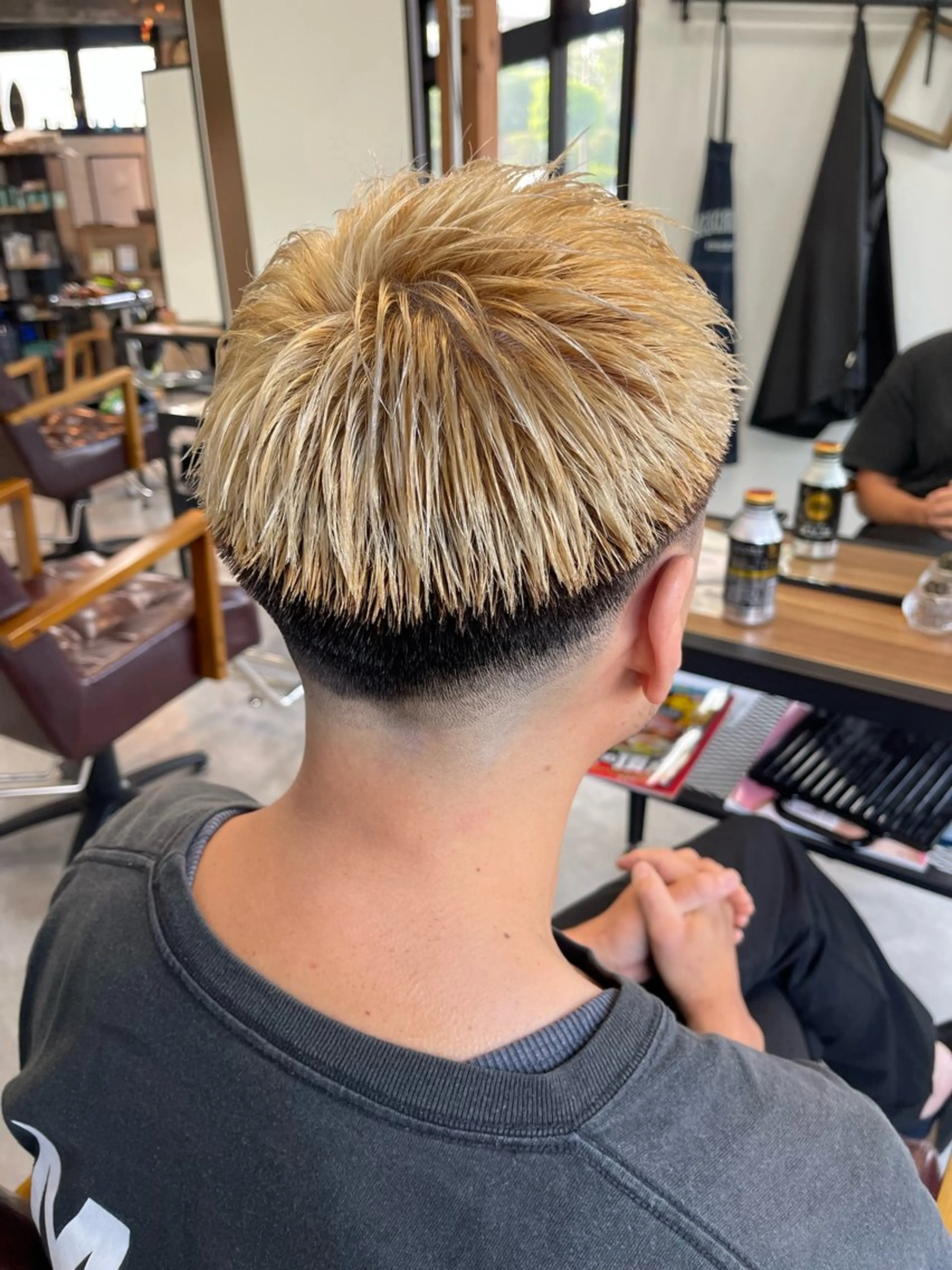 カラー メンズ ｼﾉｻﾞｷ ｷﾅのヘアスタイル