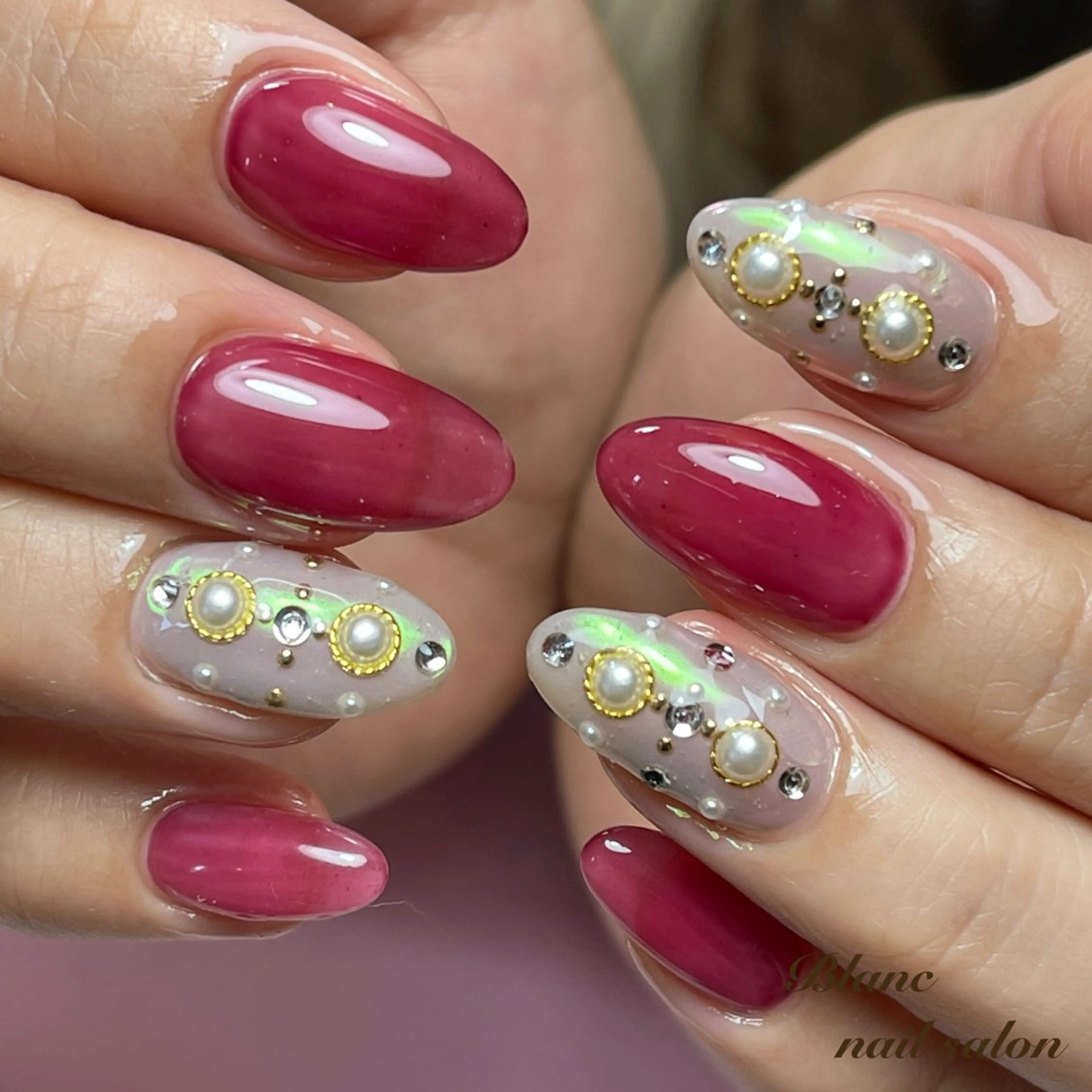 ミディアム ハンドネイル Blanc ブランのネイルデザイン