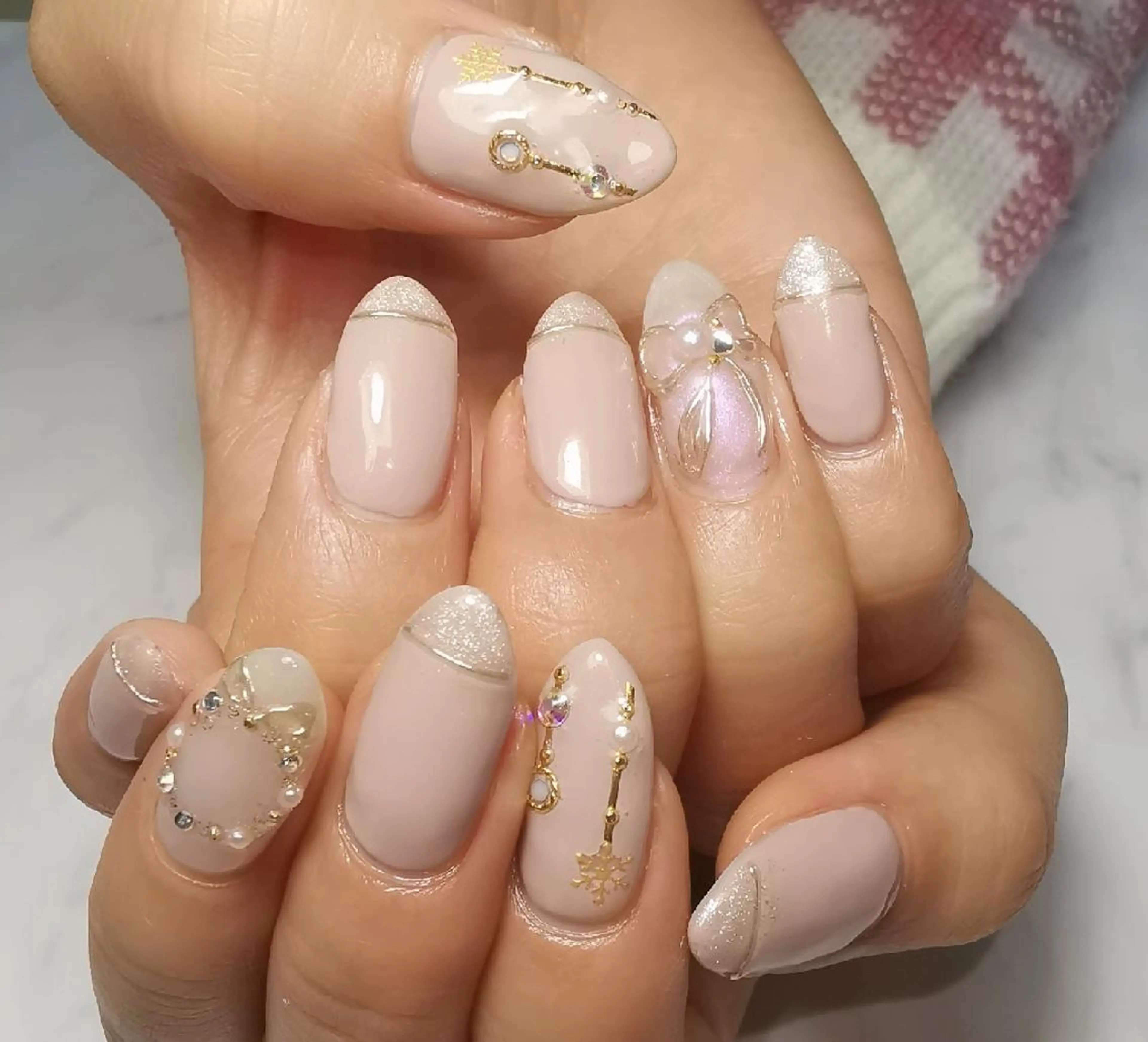 ネイル 冬ネイル クリスマス ハンドネイル reve あやののネイルデザイン