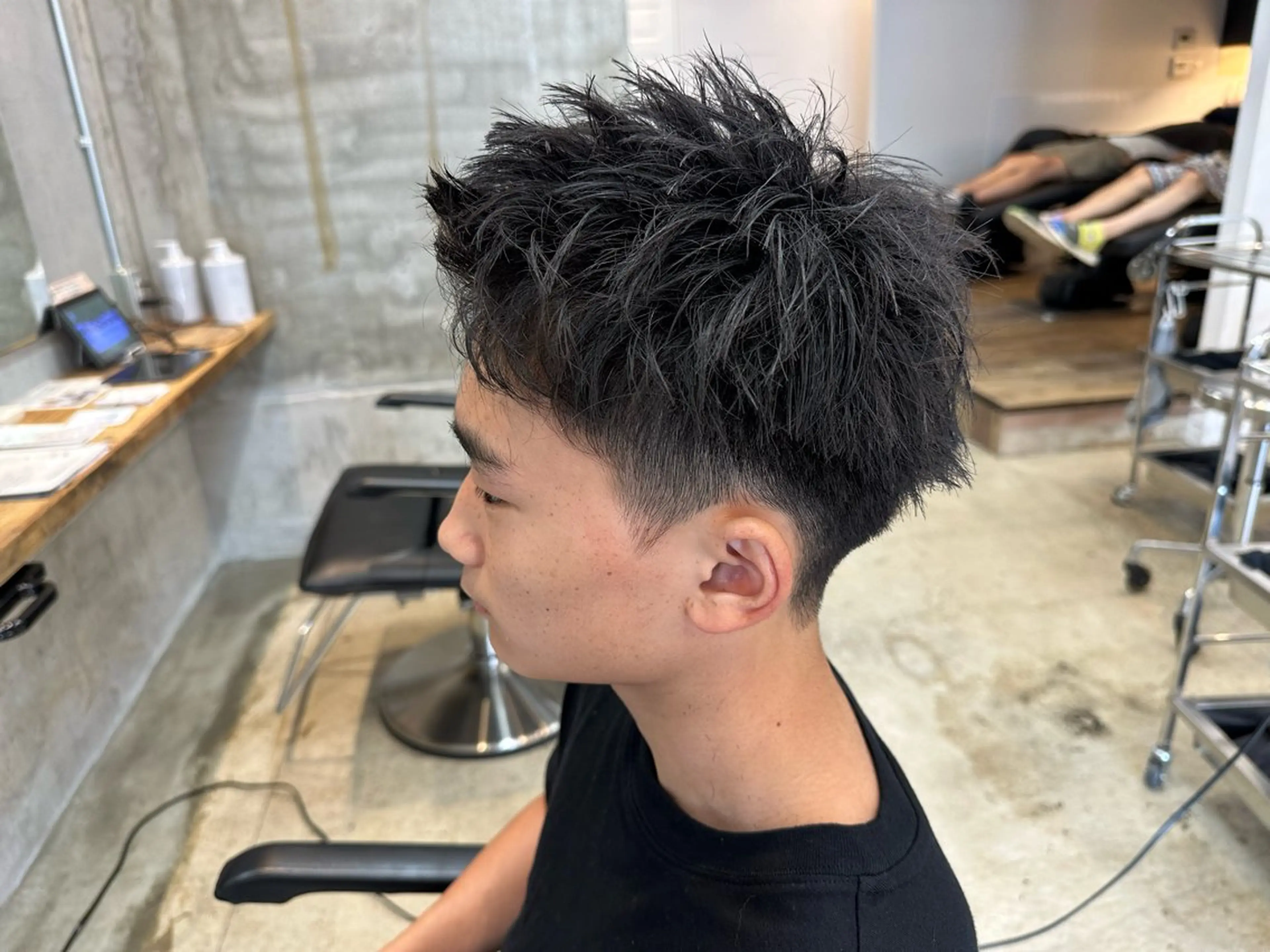 ショート メンズ 倉持 誠也　フェザーパーマのヘアスタイル