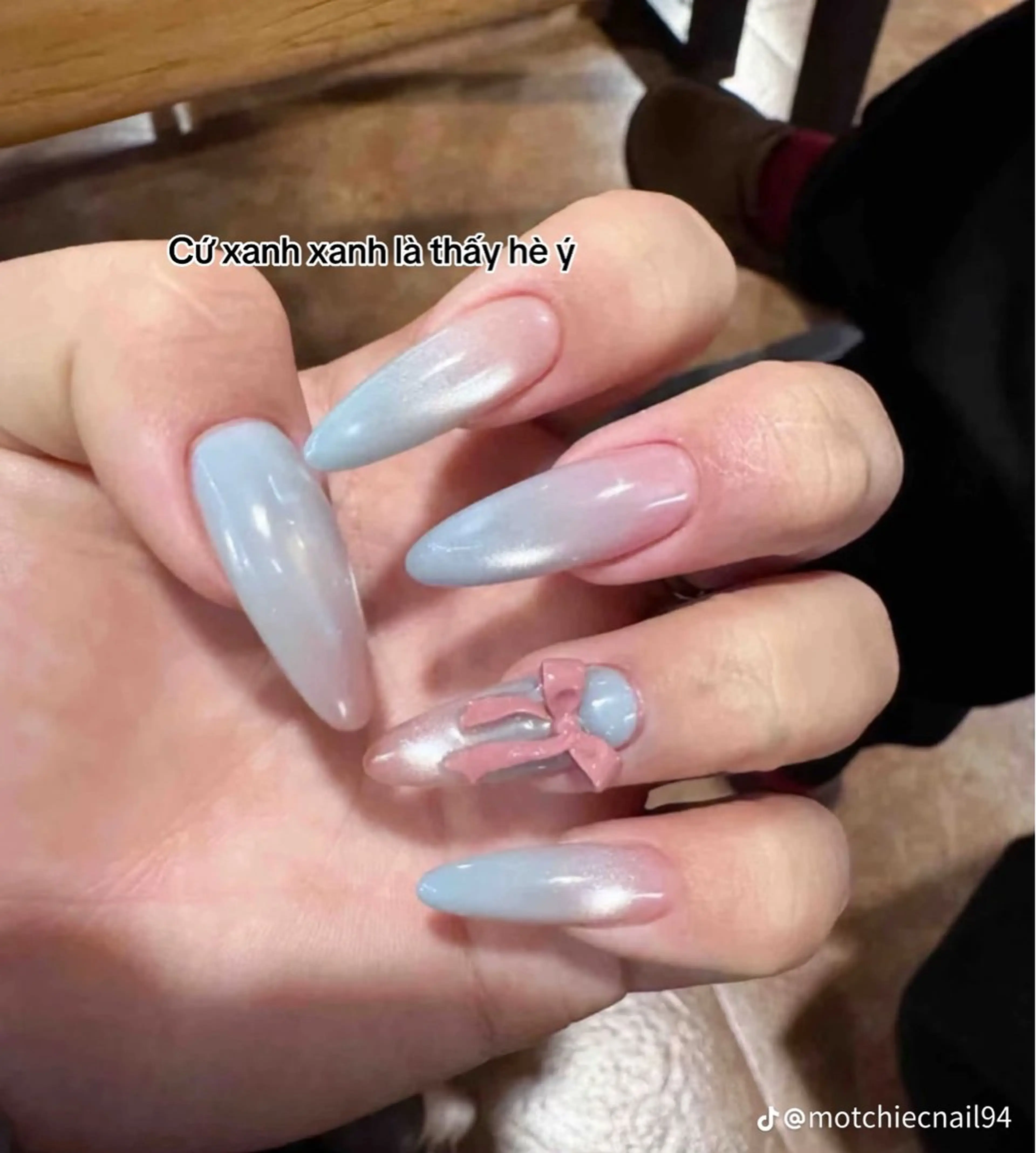 ネイル ワンカラーネイル ハンドネイル 波 なみのネイルデザイン