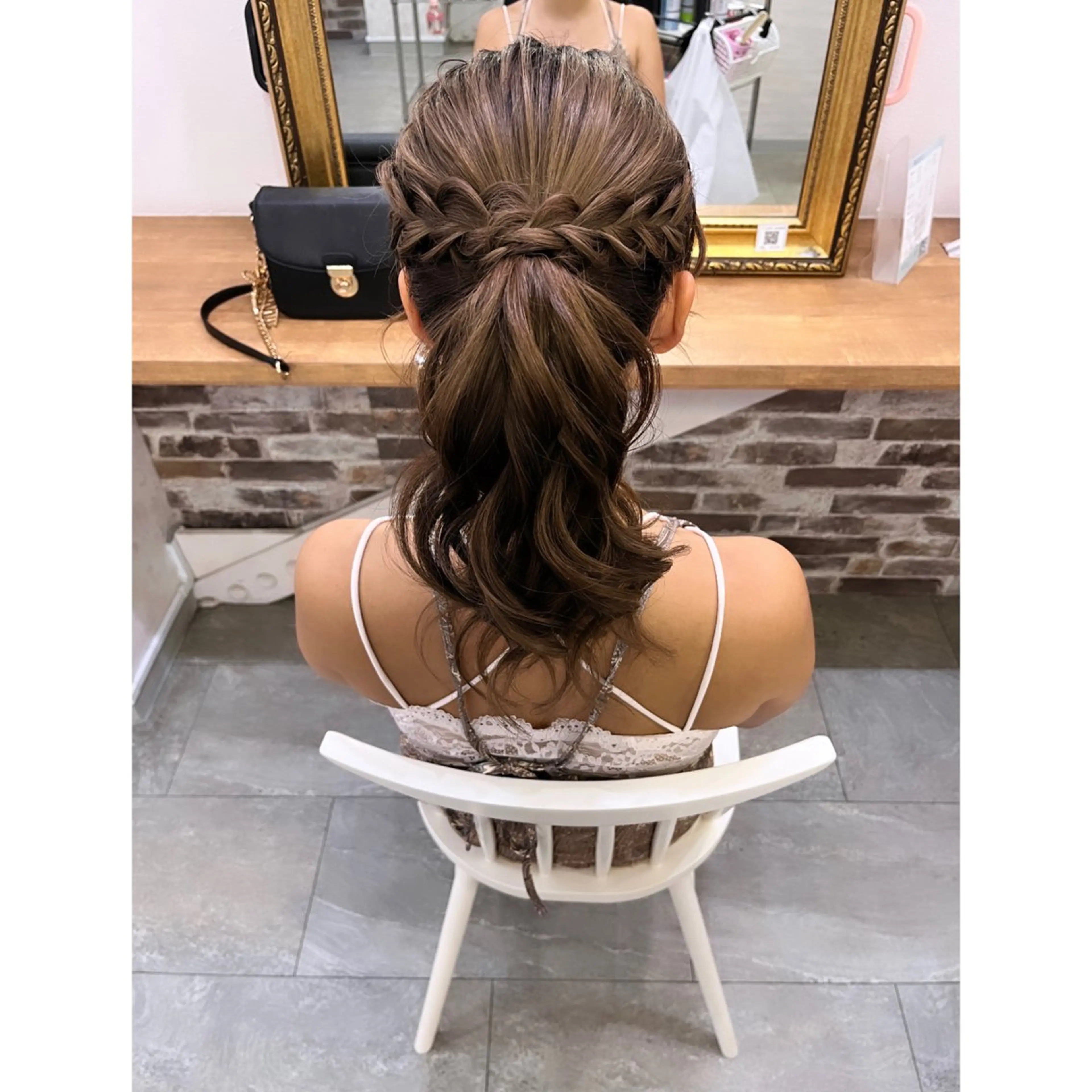 ヘアアレンジ ポニーテール 鈴木 芽香のマツエク・マツパデザイン