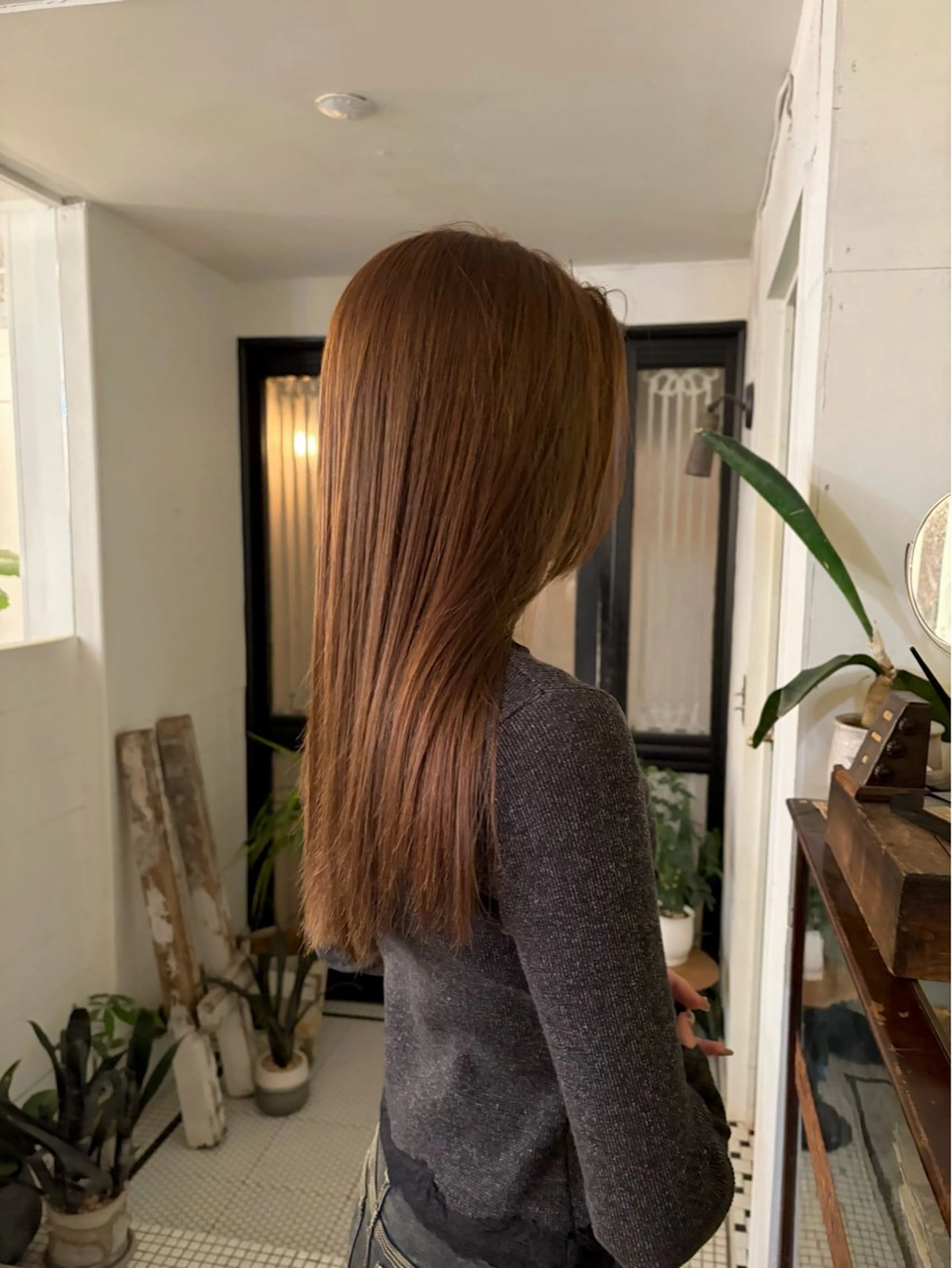 ロング ヘアカラー ミユウ/ 暖色/ベージュのヘアスタイル