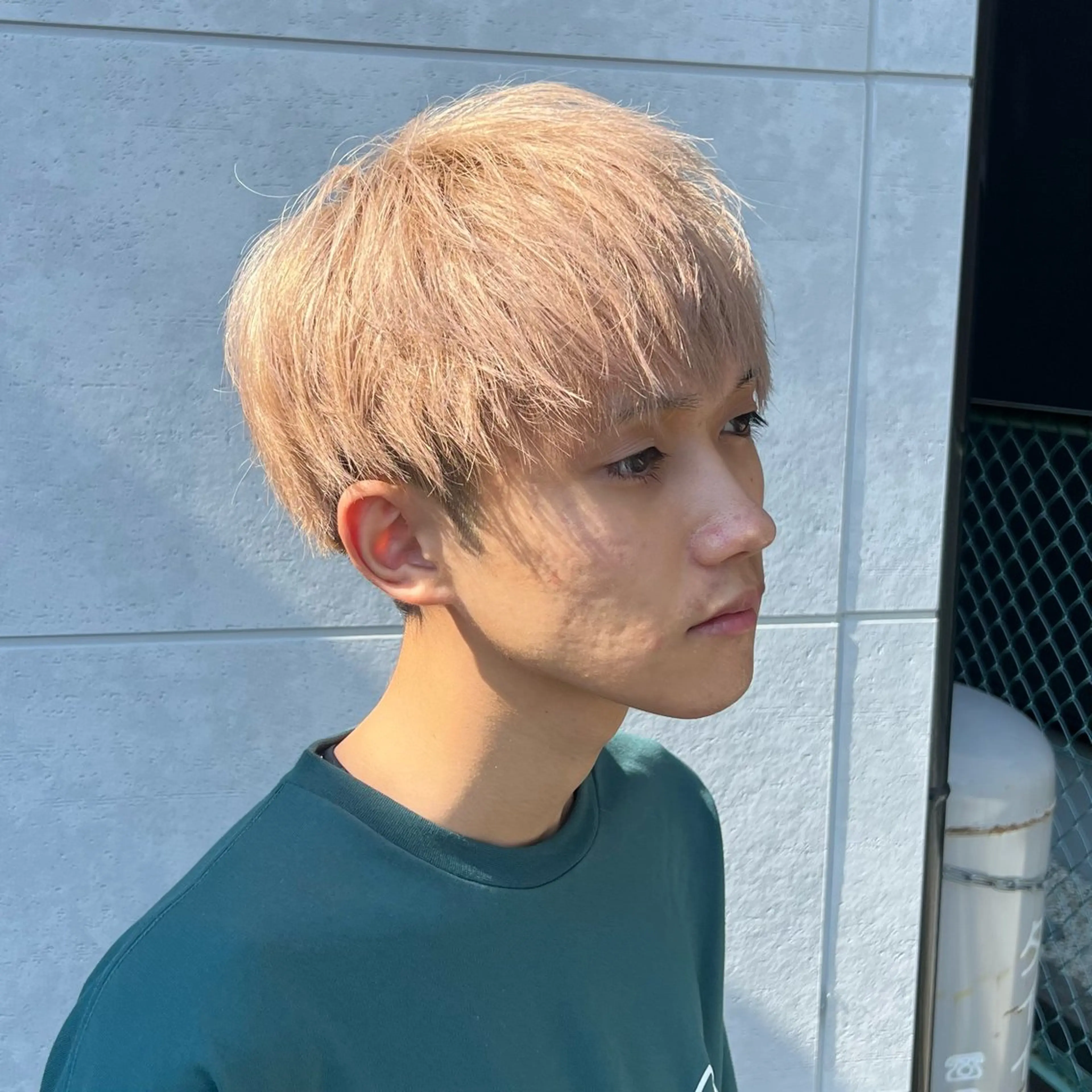 ショート カラー ヘアアレンジ メンズ メンズハイトーン ハイトーンカラー カット ヘアカラー トリートメント ヘアセット フウト/メンズカット /メンズパーマのヘアスタイル