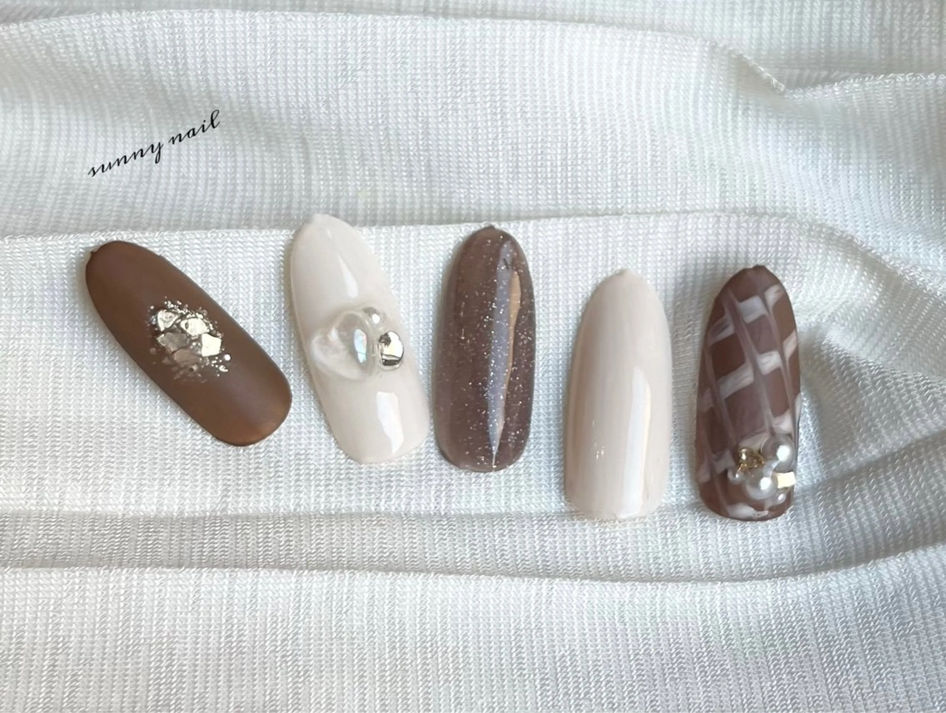 ネイル ブラウン ジェルネイル パラジェル ピーコックネイル バレンタイン sunny nailのネイルデザイン