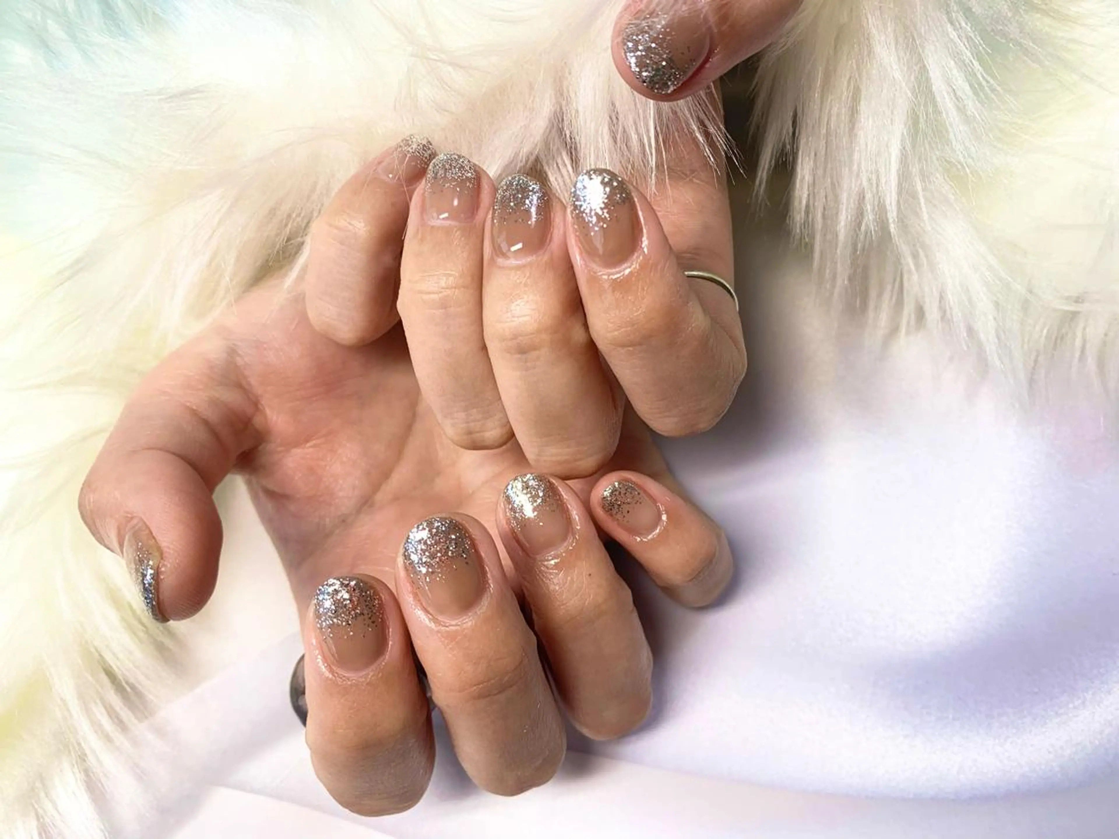 ネイル グラデーション ラメ(グリッター) ラメグラデーション ハンドネイル 痩身/脱毛/ネイル HARUKAのエステ・リラクイメージ