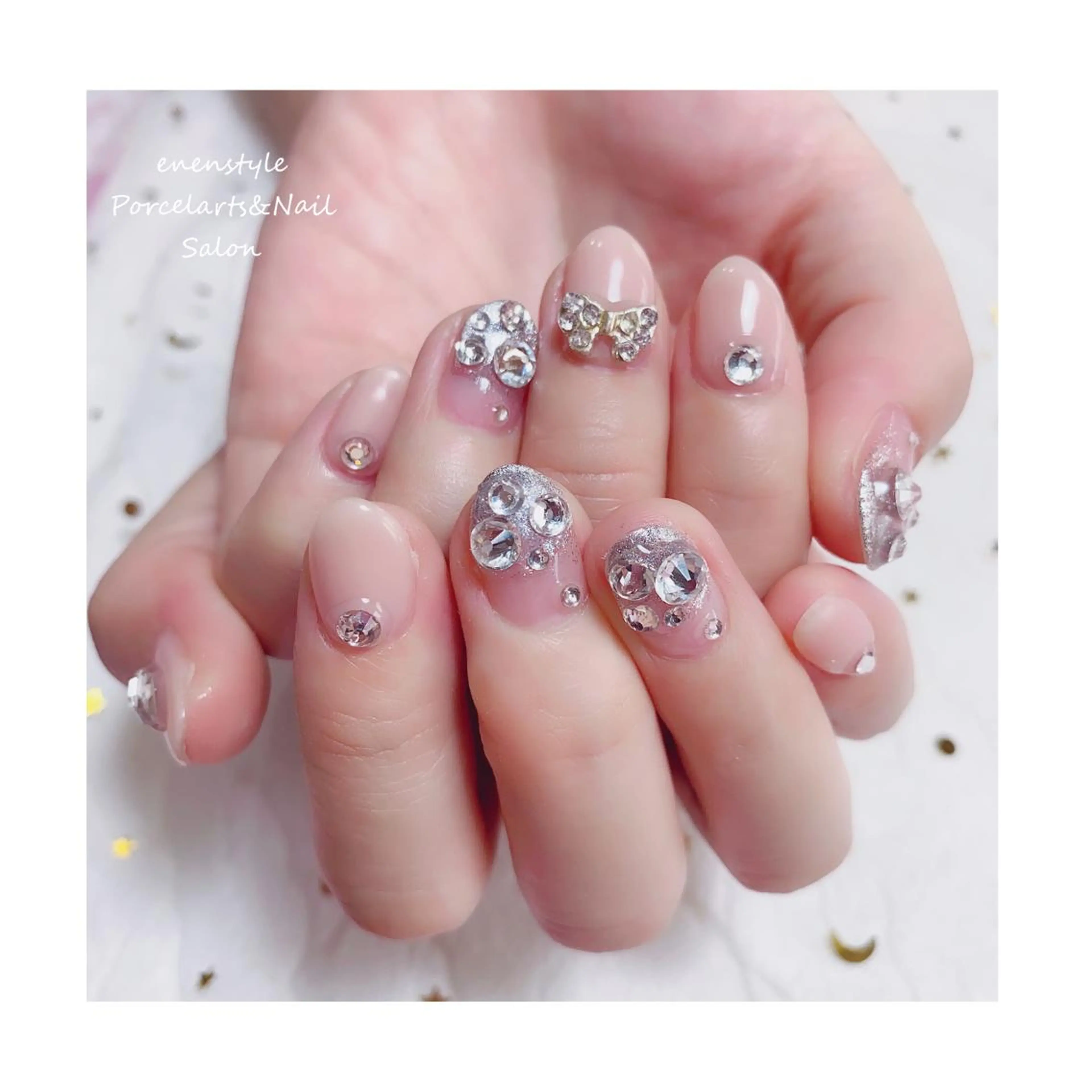 ミディアム ネイル ジェルネイル ニュアンスネイル オフィスネイル ワンカラーネイル パラジェル ハンドネイル 👑enen style👑のネイルデザイン