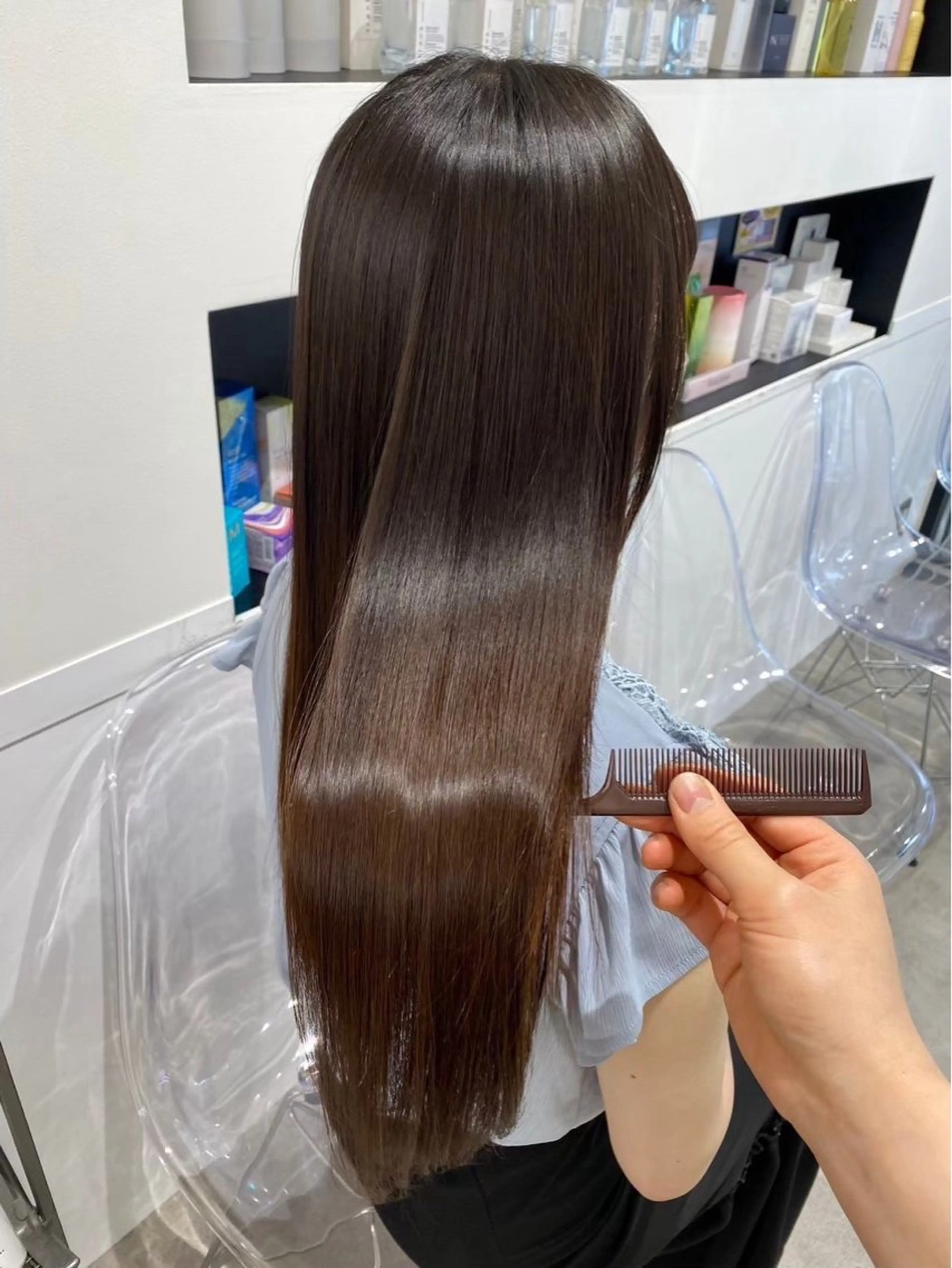 ロング 髪質改善 トリートメント himari💜 ハイトーンカラーのヘアスタイル