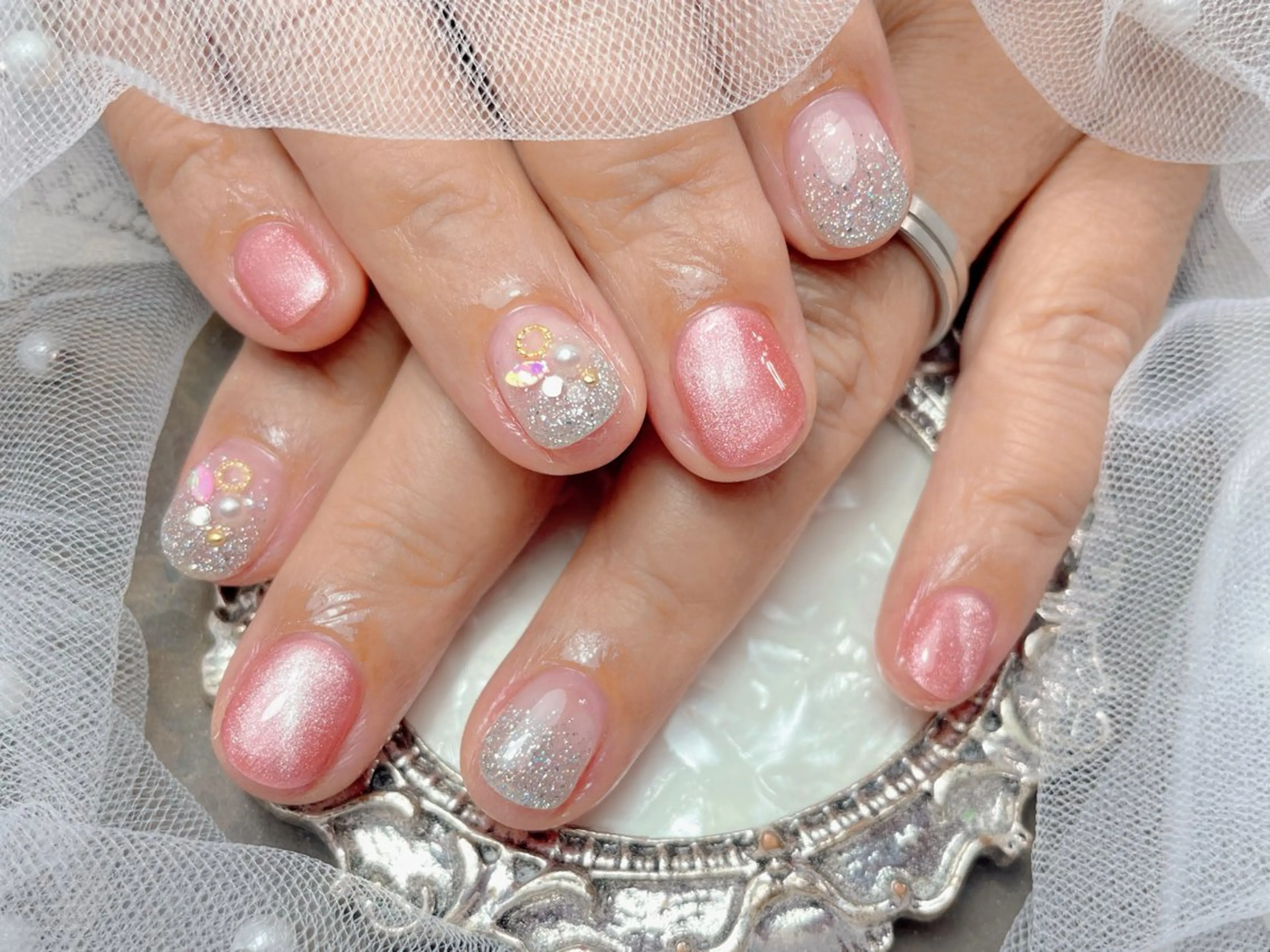 ネイル ハンドネイル マジック ミラーのネイルデザイン