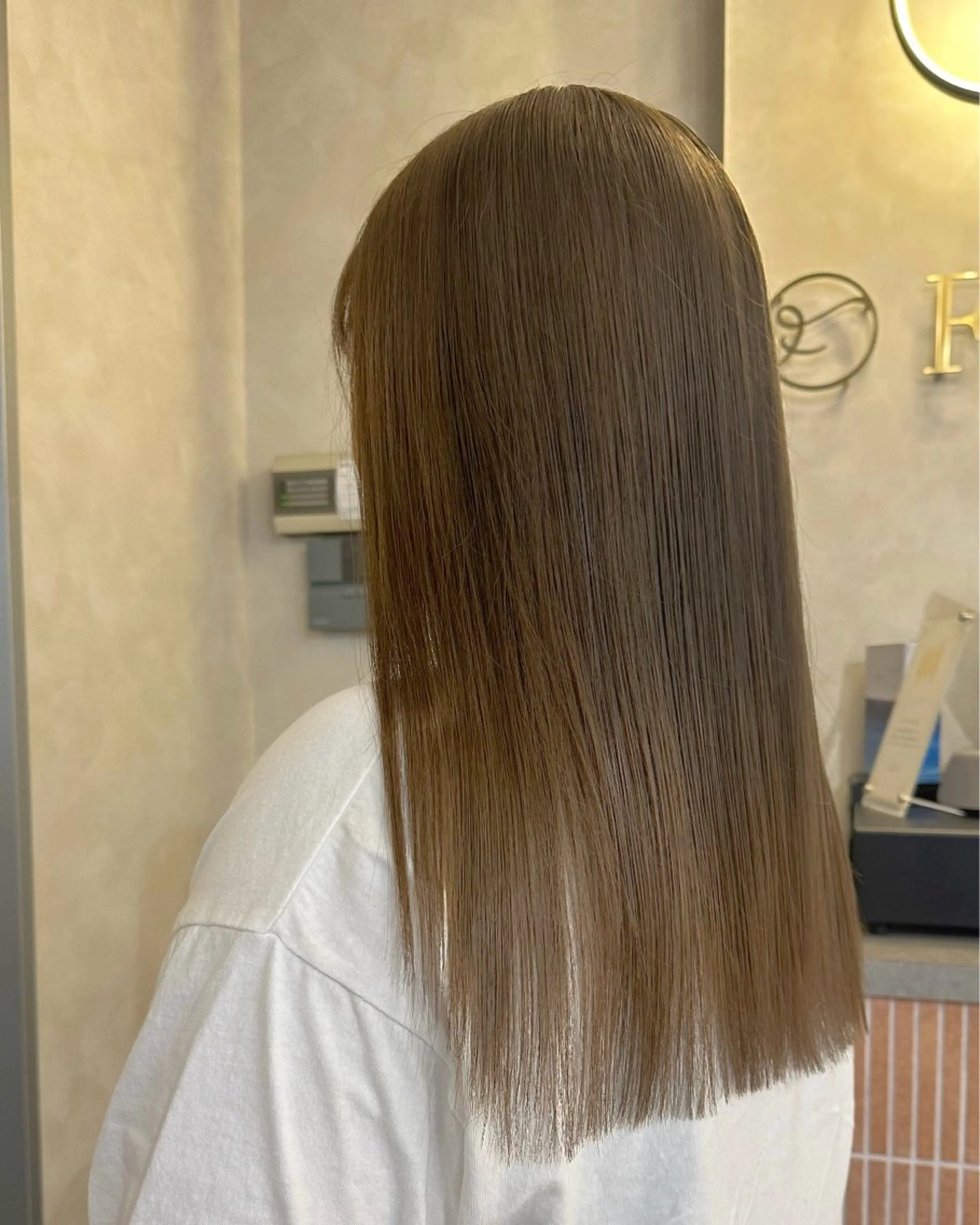 【minimo限定価格】ケアブリーチWカラー+カット+髪質改善Aujuaトリートメント☆の写真