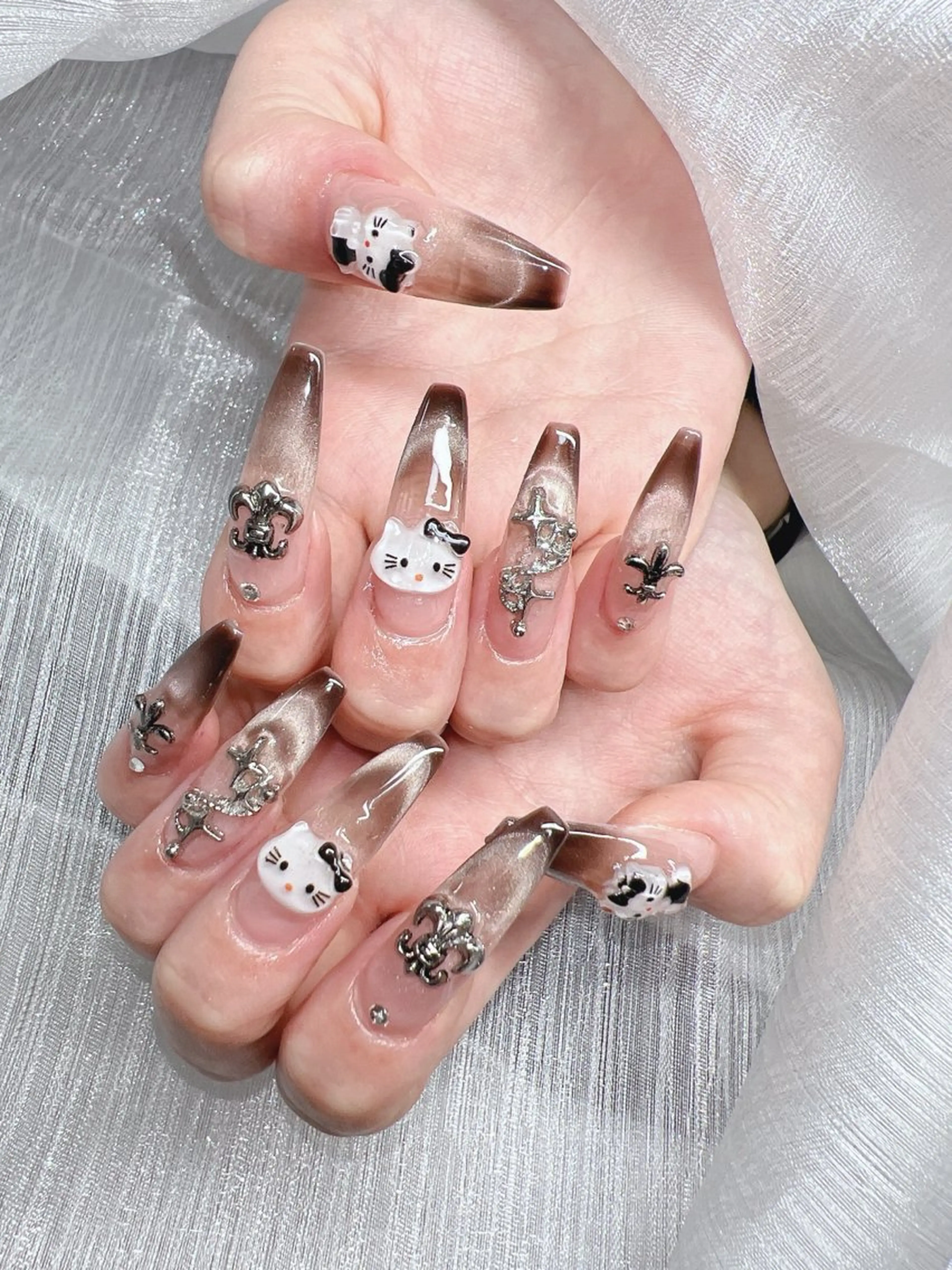 ネイル マグネットネイル ミラーネイル ピンク 冬ネイル Lee Nailsのネイルデザイン