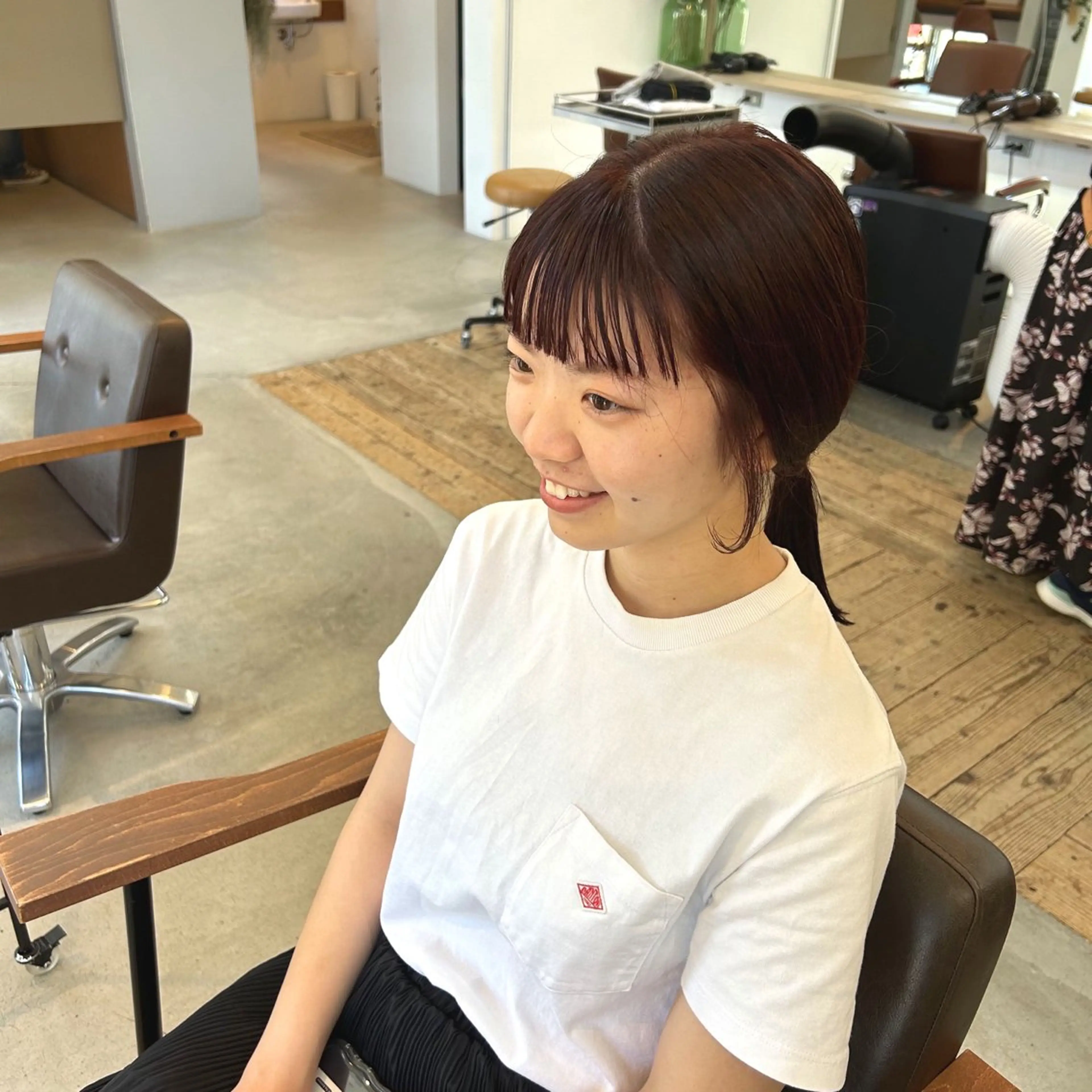 セミロング カット ヘアカラー トリートメント 綿貫 美雪のヘアスタイル