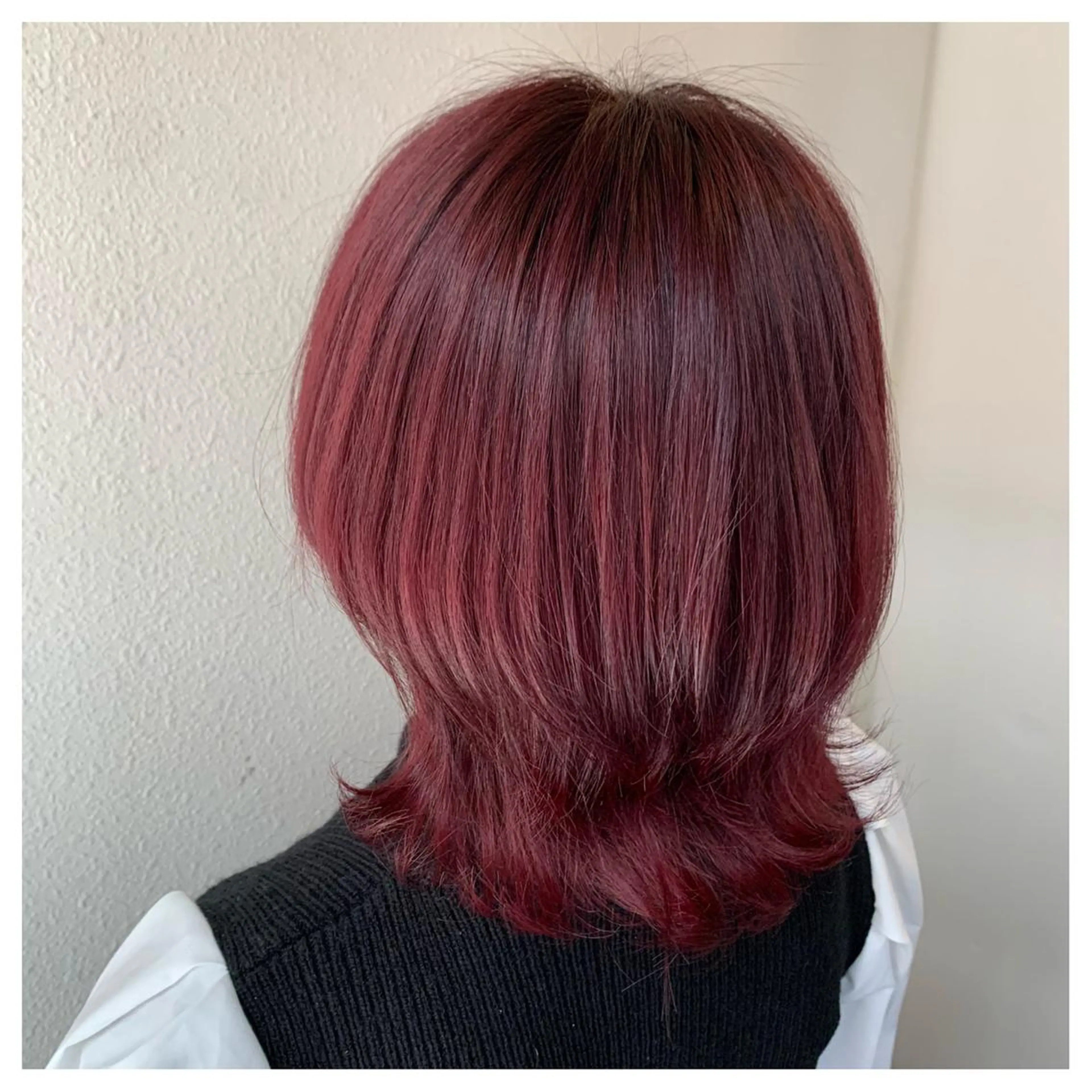 ミディアム カラー ブリーチ ピンクカラー レッドカラー ヘアカラー 似合わせ/ブリーチ カラー.岡田友仁のヘアスタイル