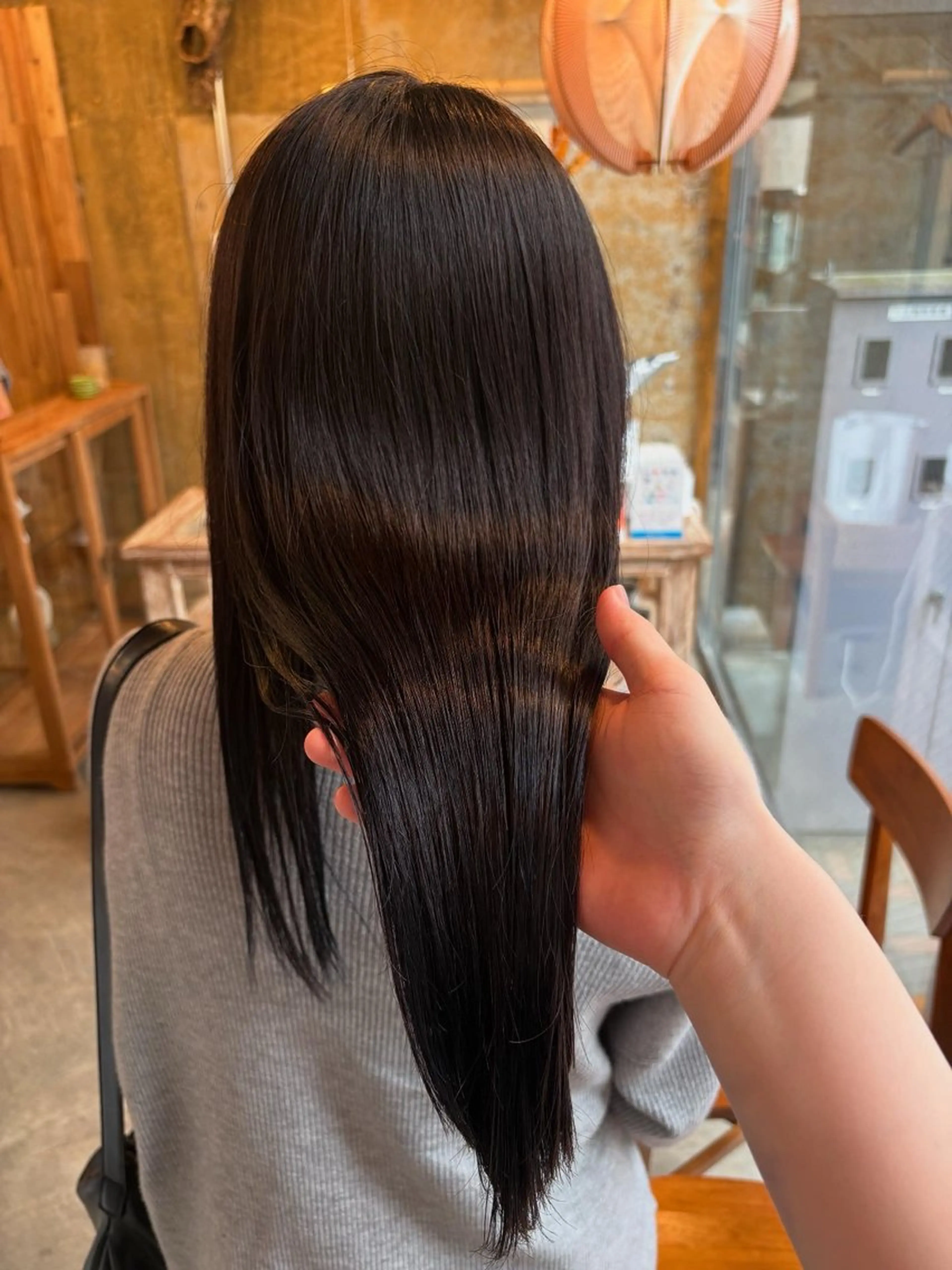 ミディアム くせ毛 縮毛矯正 トリートメント 柳瀬 和香奈のヘアスタイル