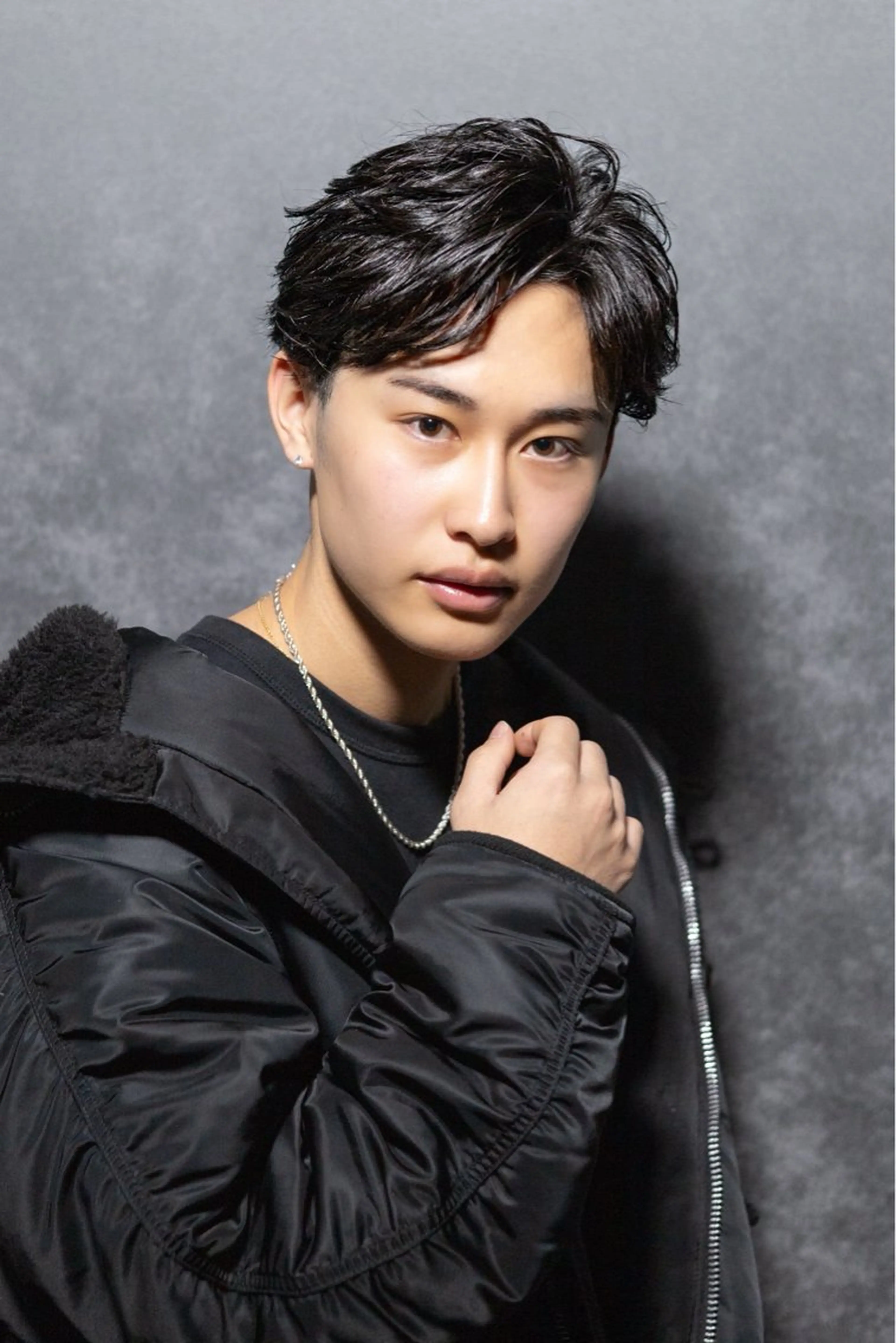 ショート カラー パーマ メンズ カット パーマ 【シャドウパーマ センターパート】義心のヘアスタイル