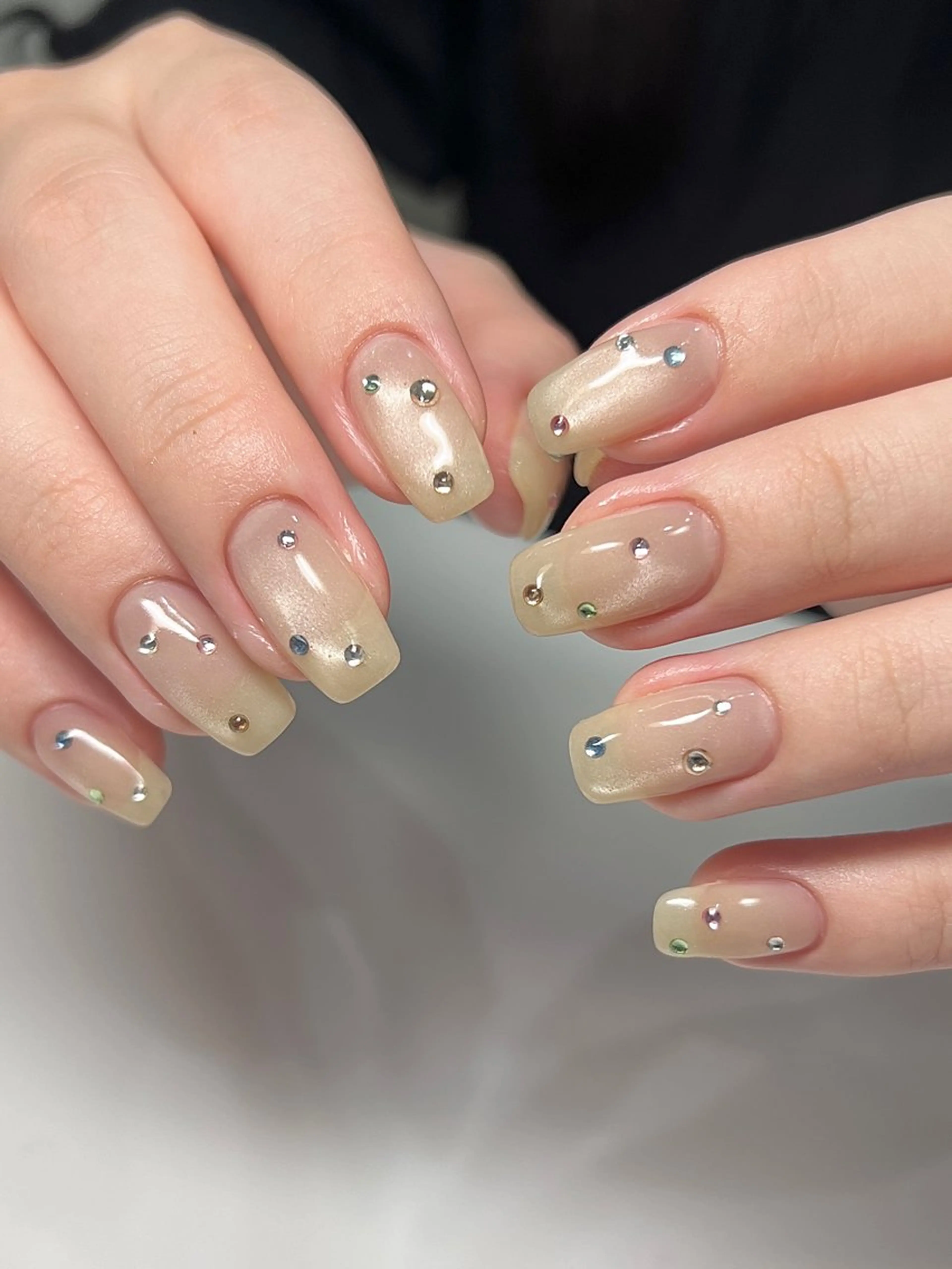 ネイル マグネットネイル ストーンネイル ハンドネイル REHTOF ｜朝7時Open☀️のネイルデザイン