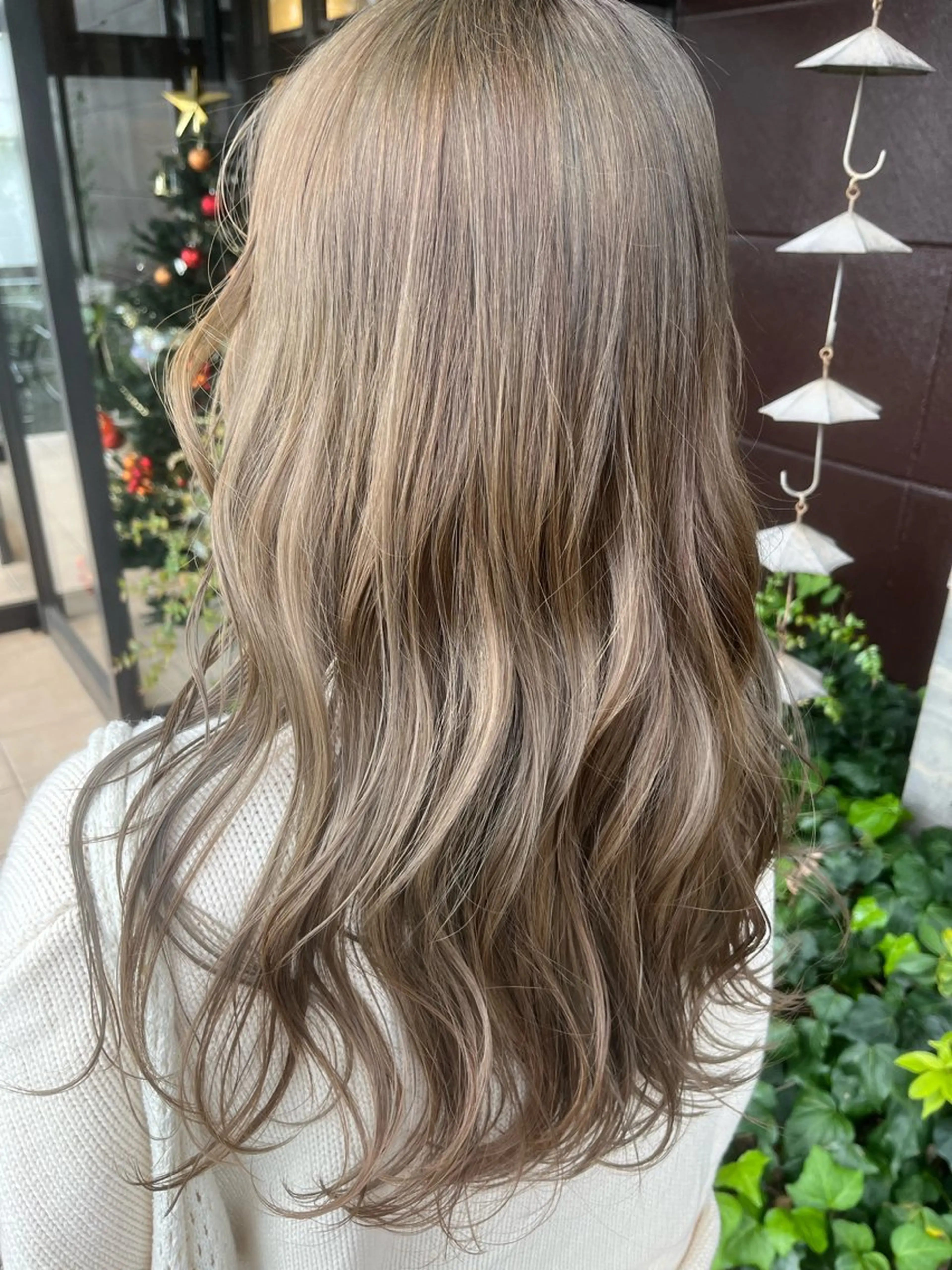 ロング カラー 🩶韓国艶髪🇰🇷 下本夕綺のヘアスタイル