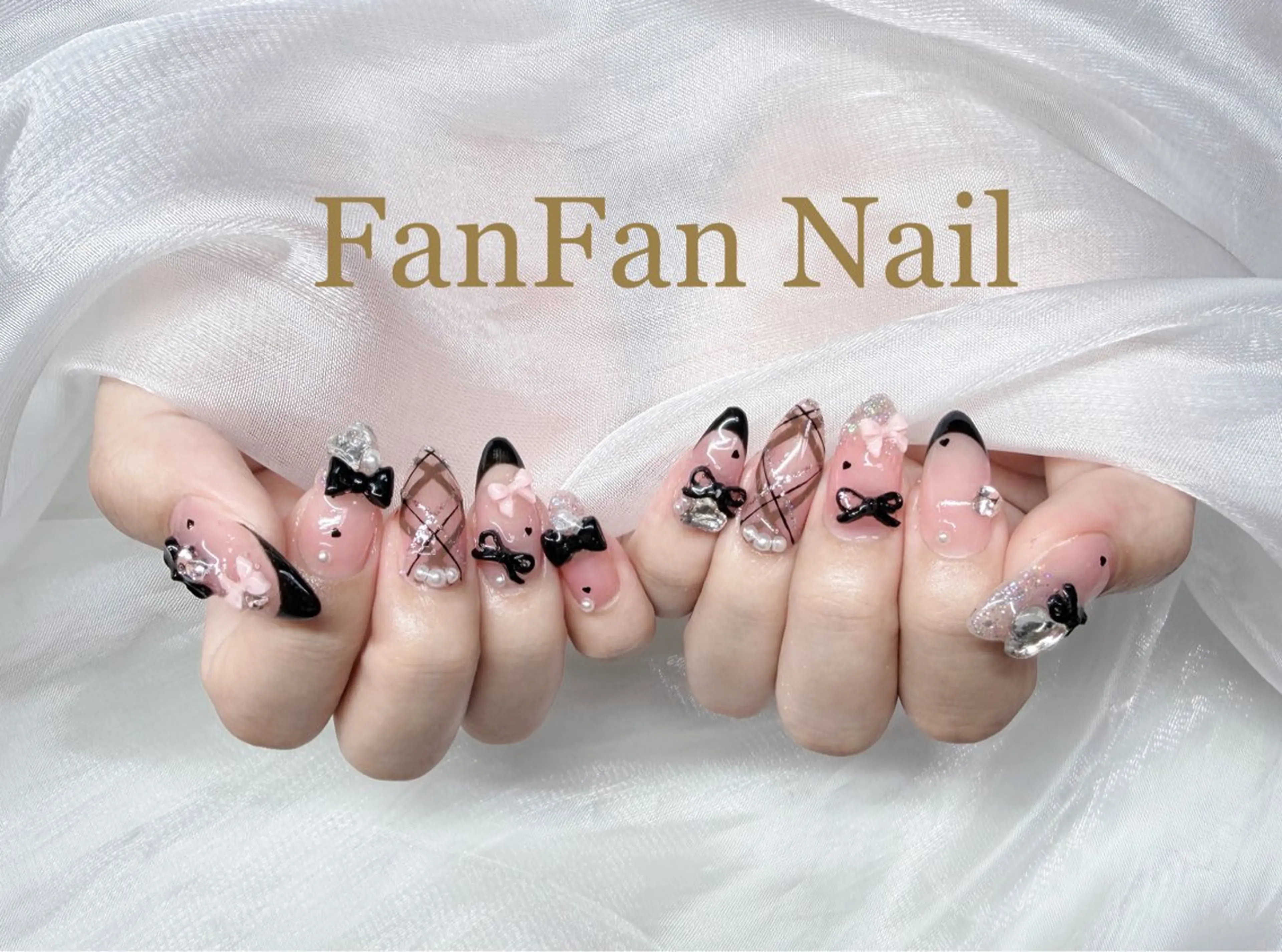 ネイル アートネイル オーロラネイル ガーリー キラキラネイル 韓国ネイル ハンドネイル KaKa FanFanNailのネイルデザイン