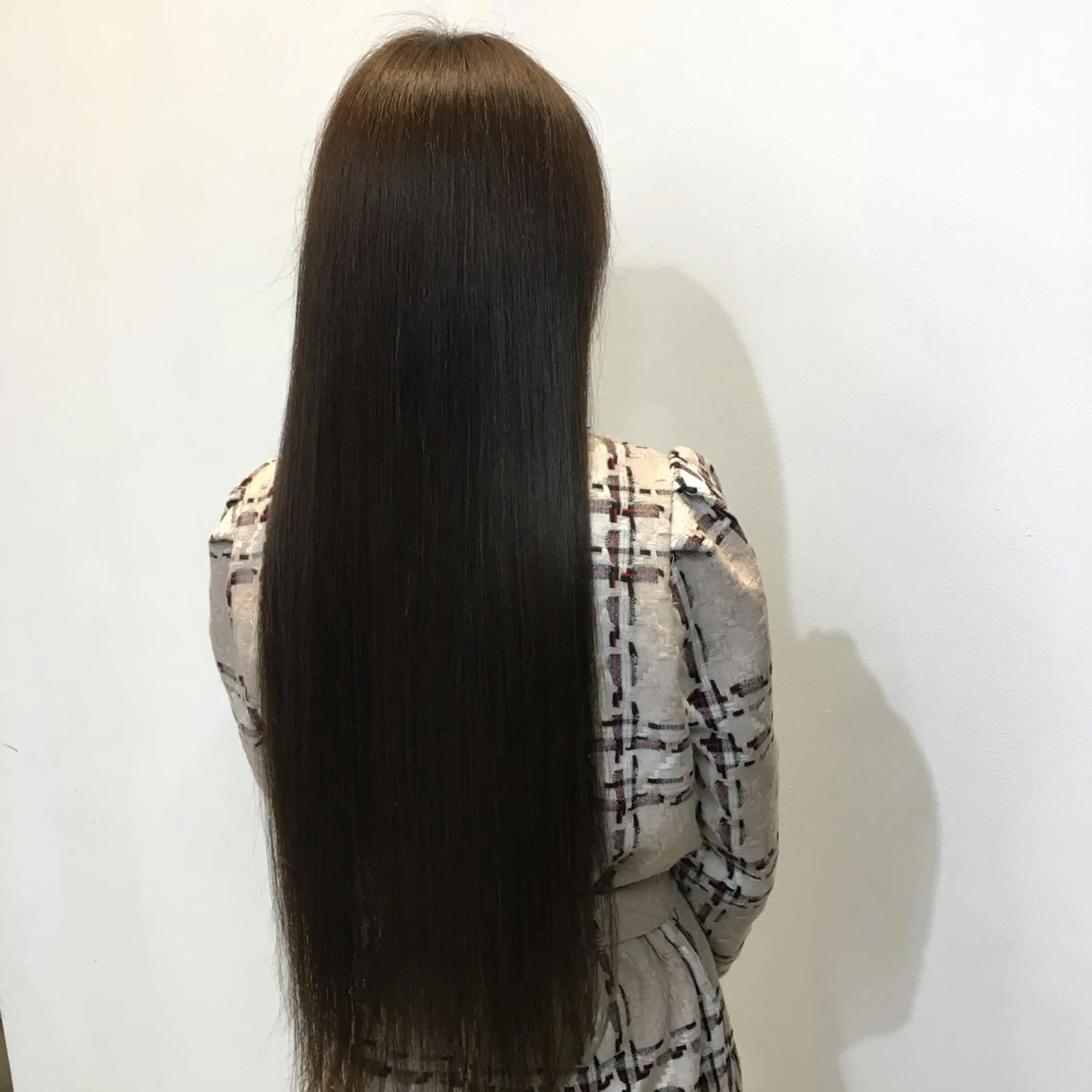 ロング カラー メンズ眉毛ITSUK Iメンズ専門　新宿の眉毛・アイブロウイメージ