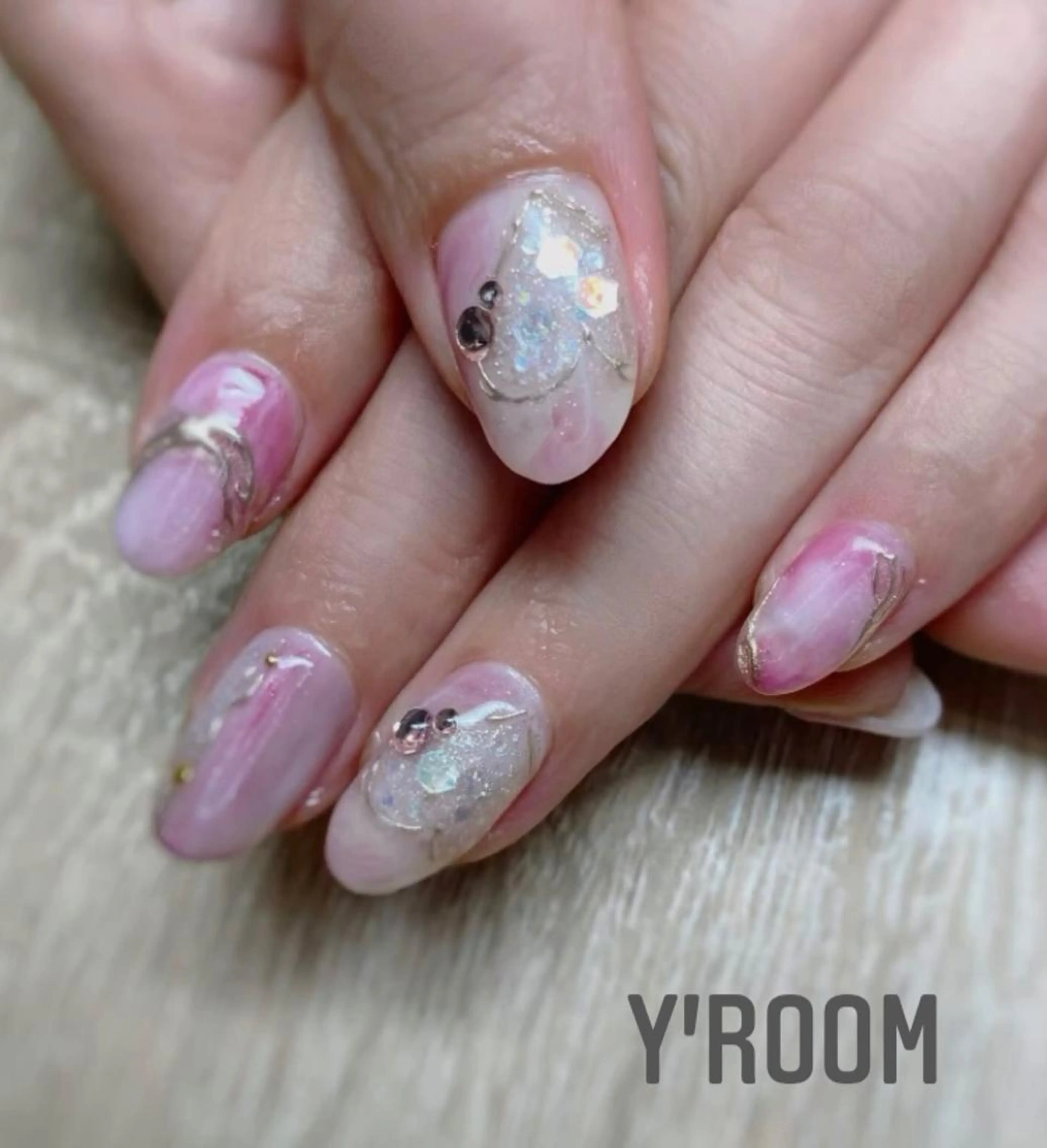 ネイル オーロラネイル フラッシュネイル フットネイル ジェルネイル ハート ハンドネイル YUKA （ネイリスト）のネイルデザイン
