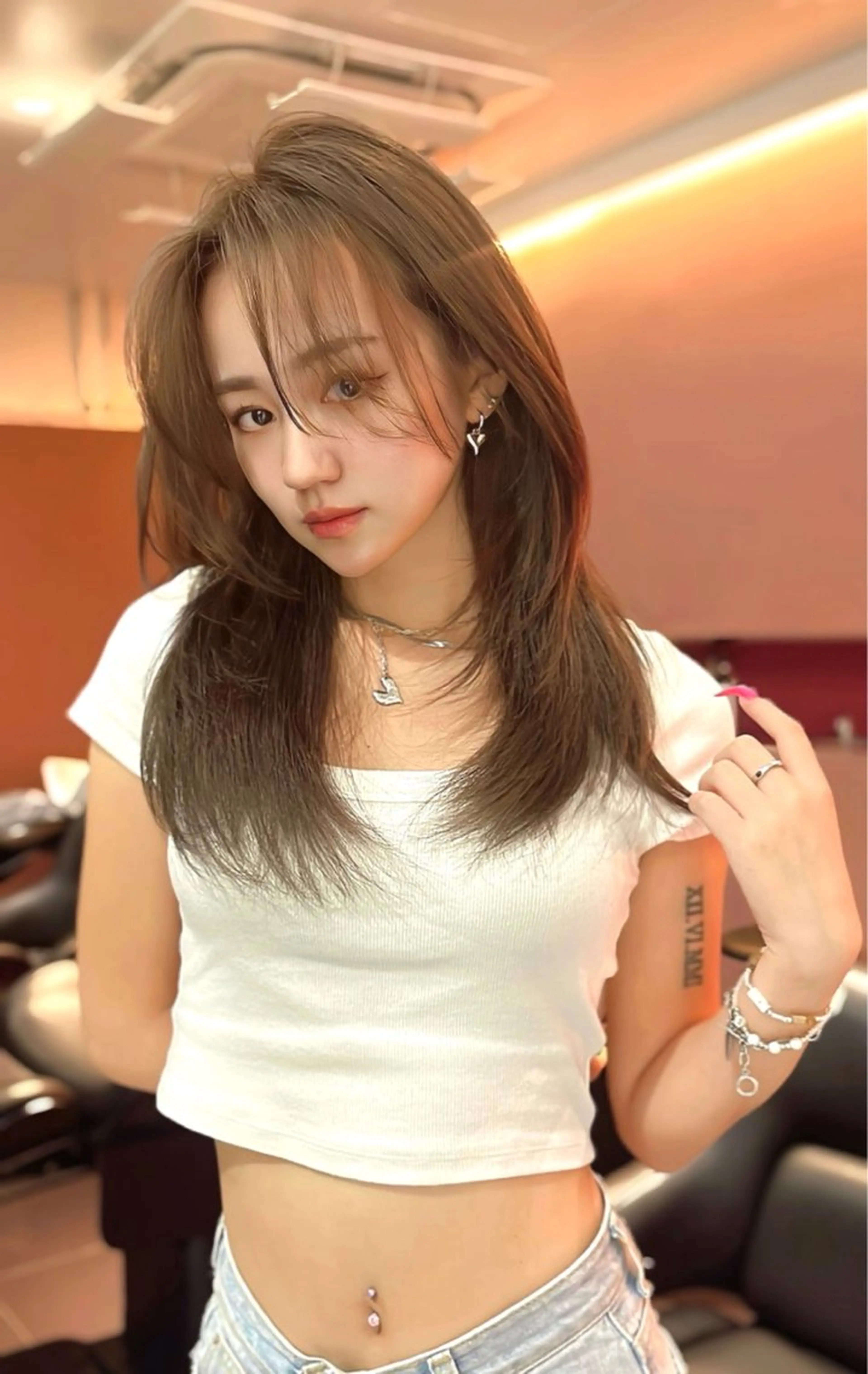 ロング カット ヘアカラー トリートメント 海野翔吾🇨🇳 ワンホンレイヤーのヘアスタイル