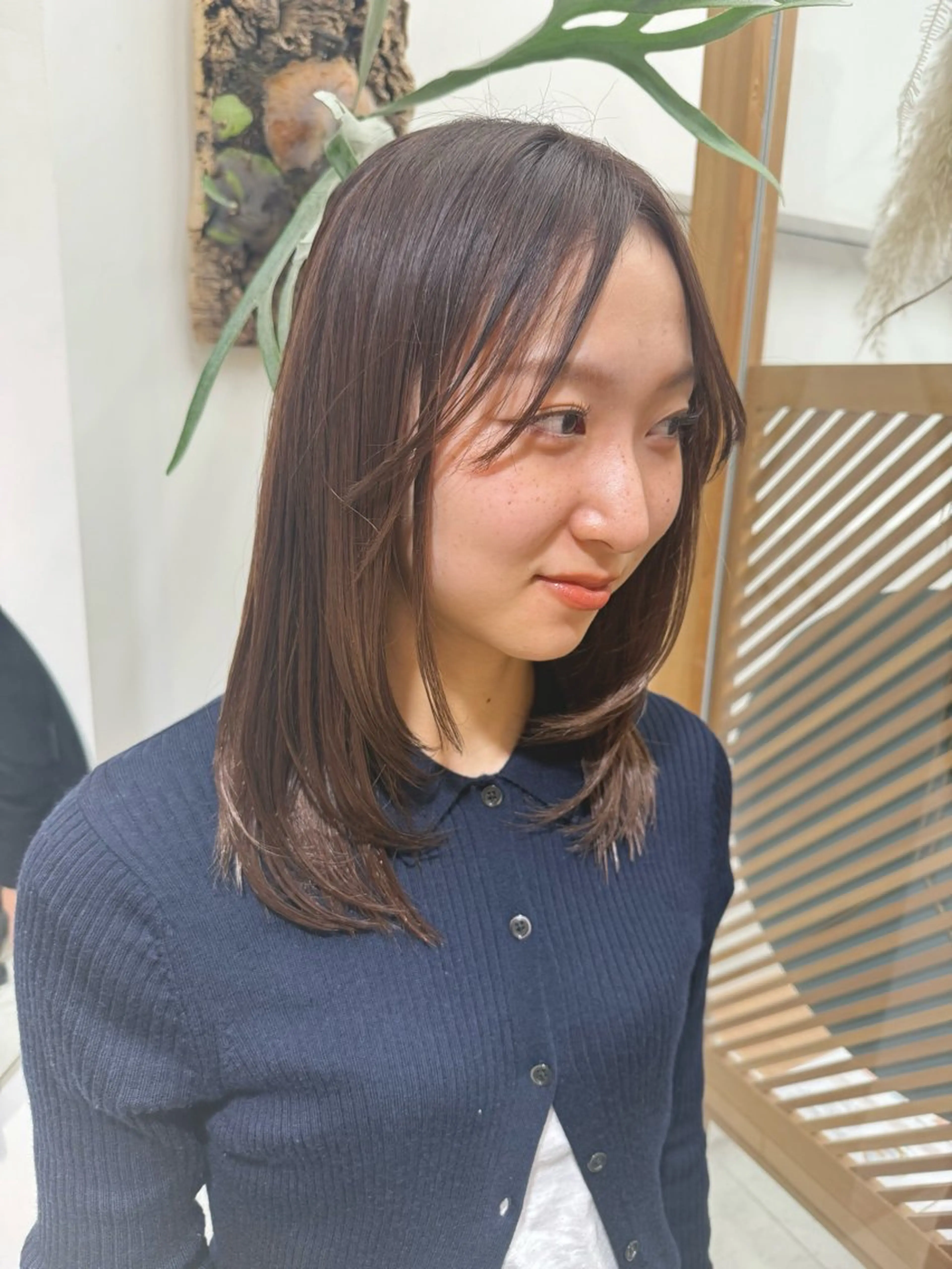 セミロング カラー カット ヘアカラー トリートメント 安永 涼のヘアスタイル