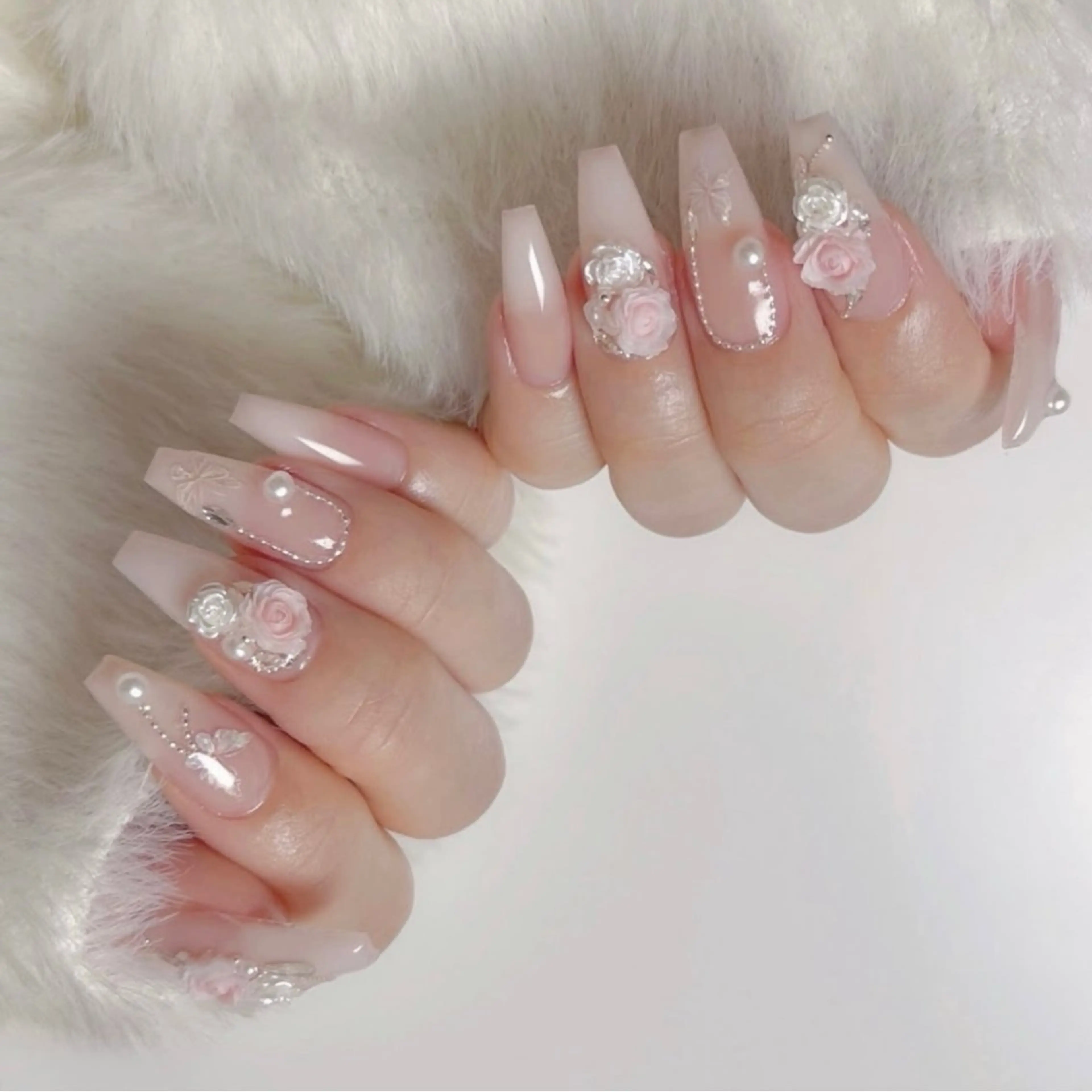 ネイル キラキラネイル 韓国ネイル マグネットネイル ミラーネイル ニュアンスネイル ハンドネイル Akina Nailのネイルデザイン