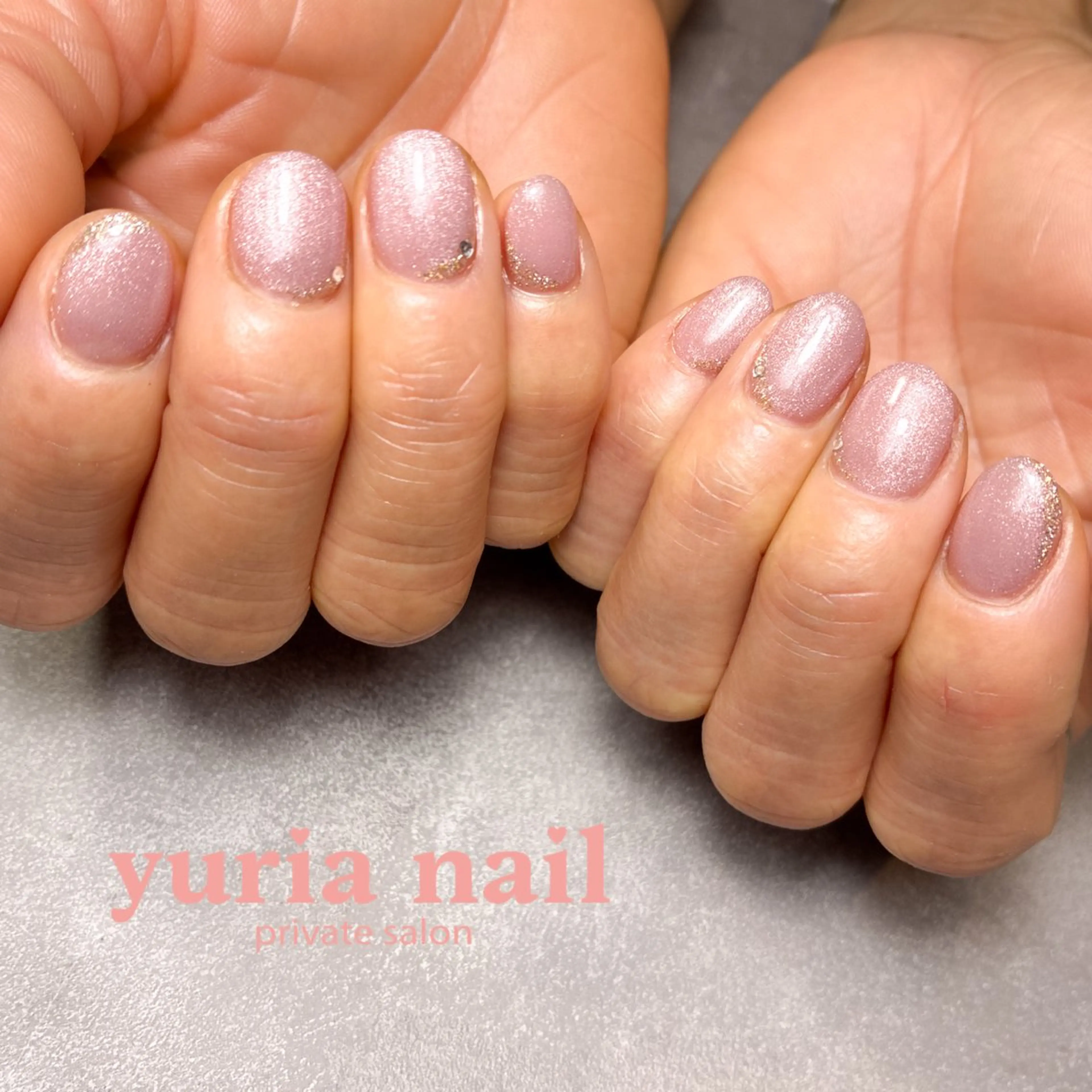 ネイル ラメ(グリッター) マグネットネイル ピンク 春ネイル ストーンネイル ハンドネイル 小林 ゆりあのネイルデザイン