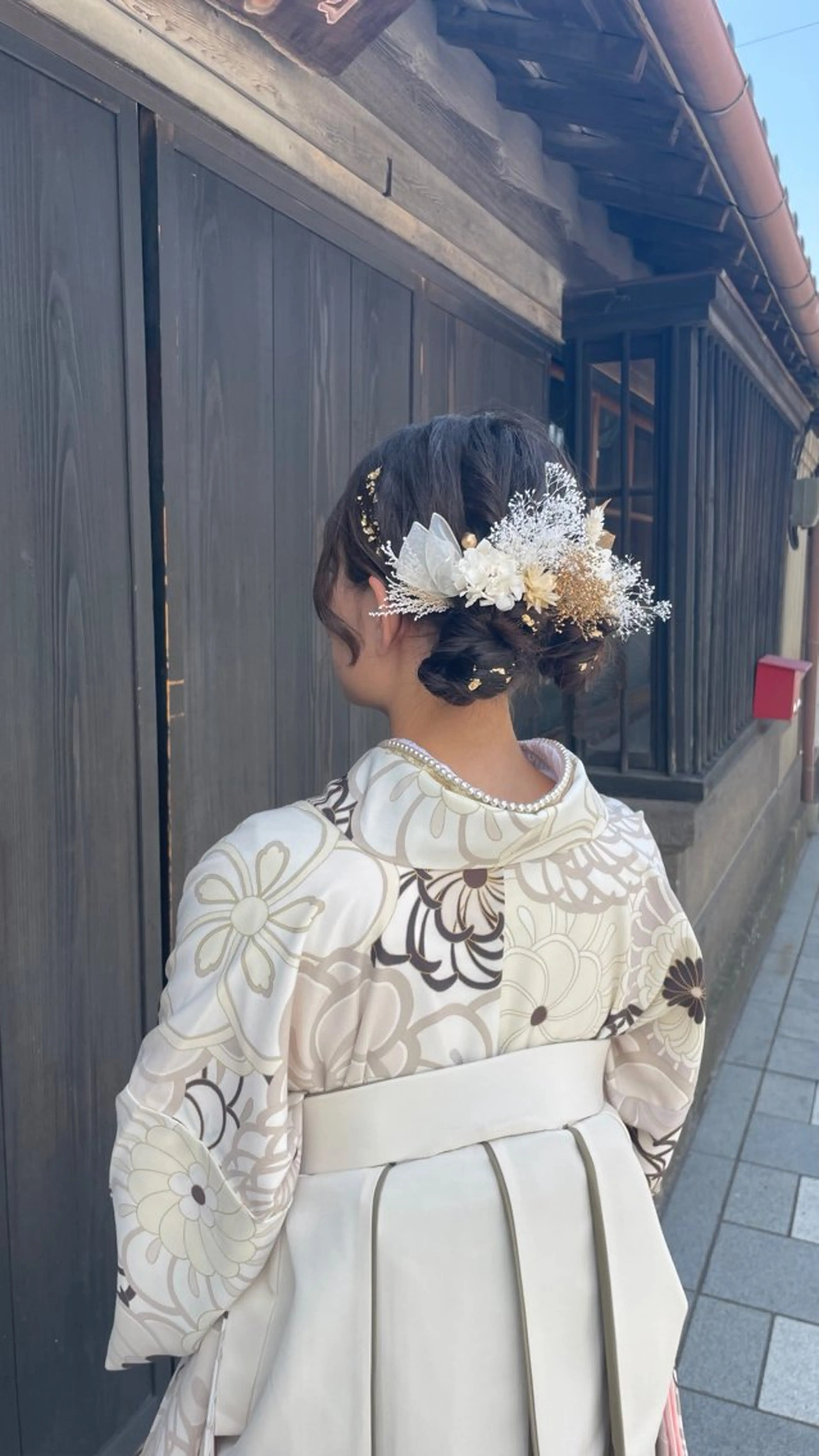 ヘアアレンジ 🦋ハイトーン×ア レンジ💫Leenaのヘアスタイル