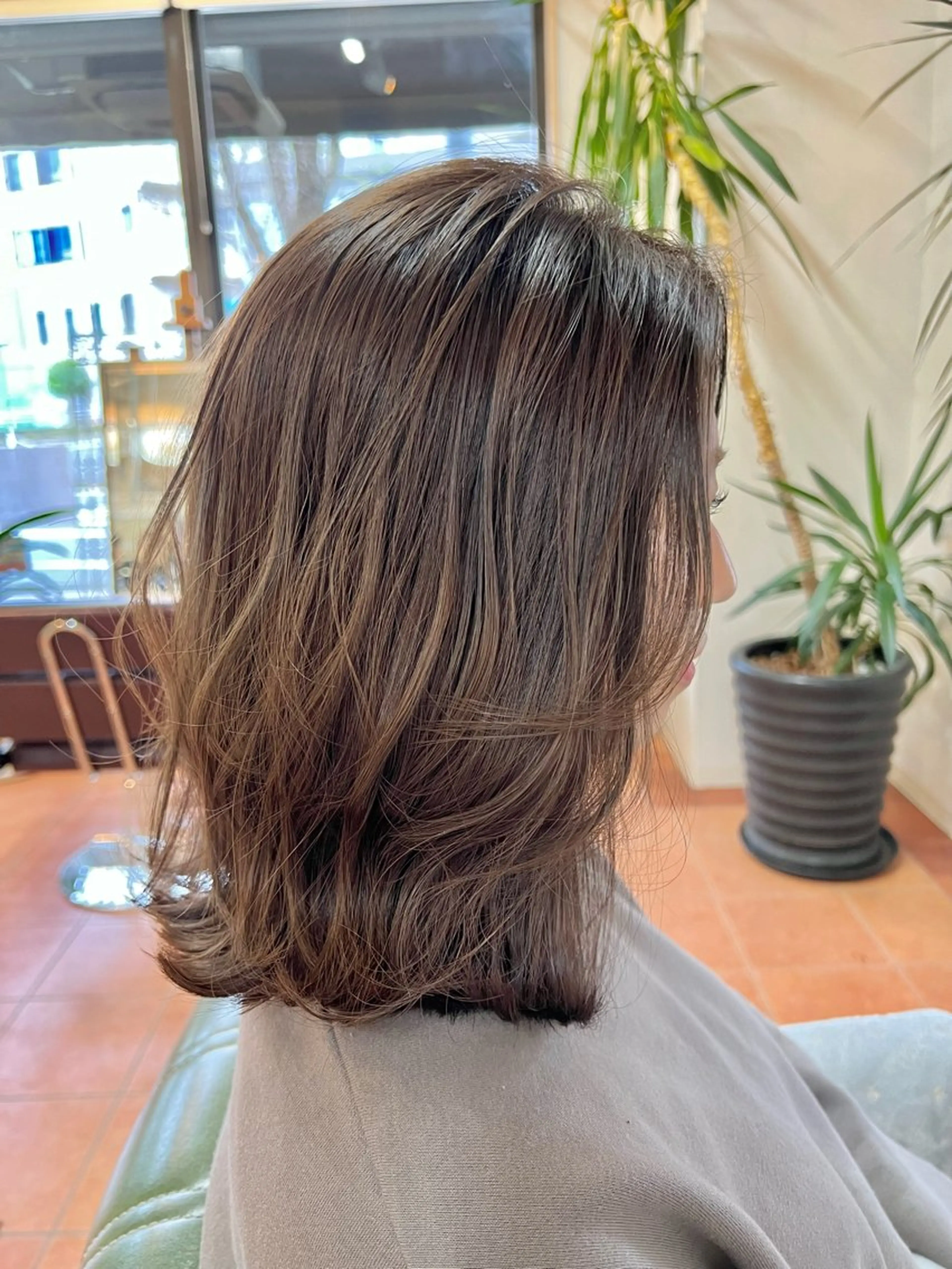 ミディアム カラー カット ヘアカラー トリートメント 石井 佑樹のヘアスタイル