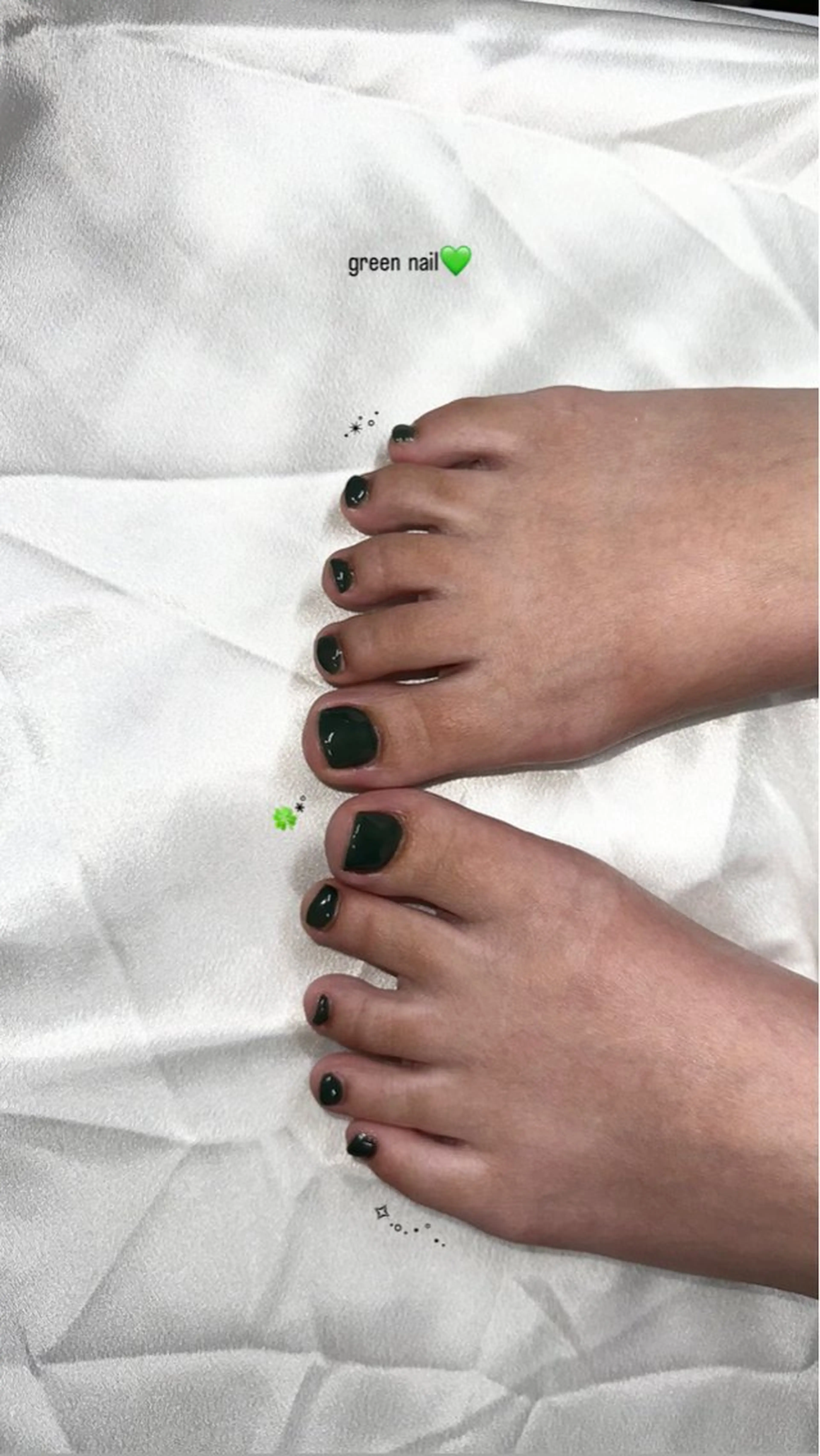 ネイル Sawa ︎︎𓂃⟡.·のネイルデザイン