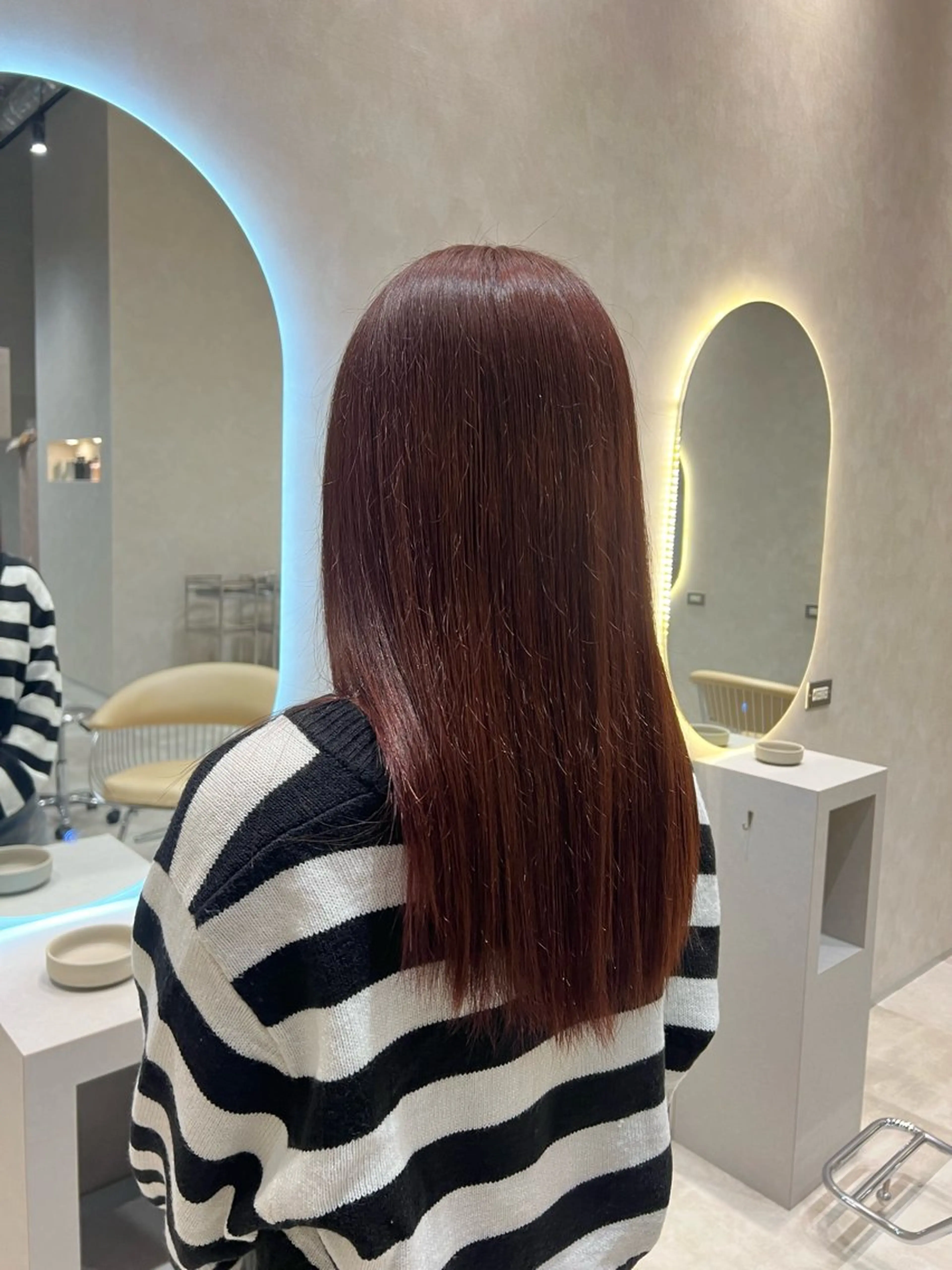 セミロング 🩵シオリ/透明感/ ハイトーン🩵のヘアスタイル