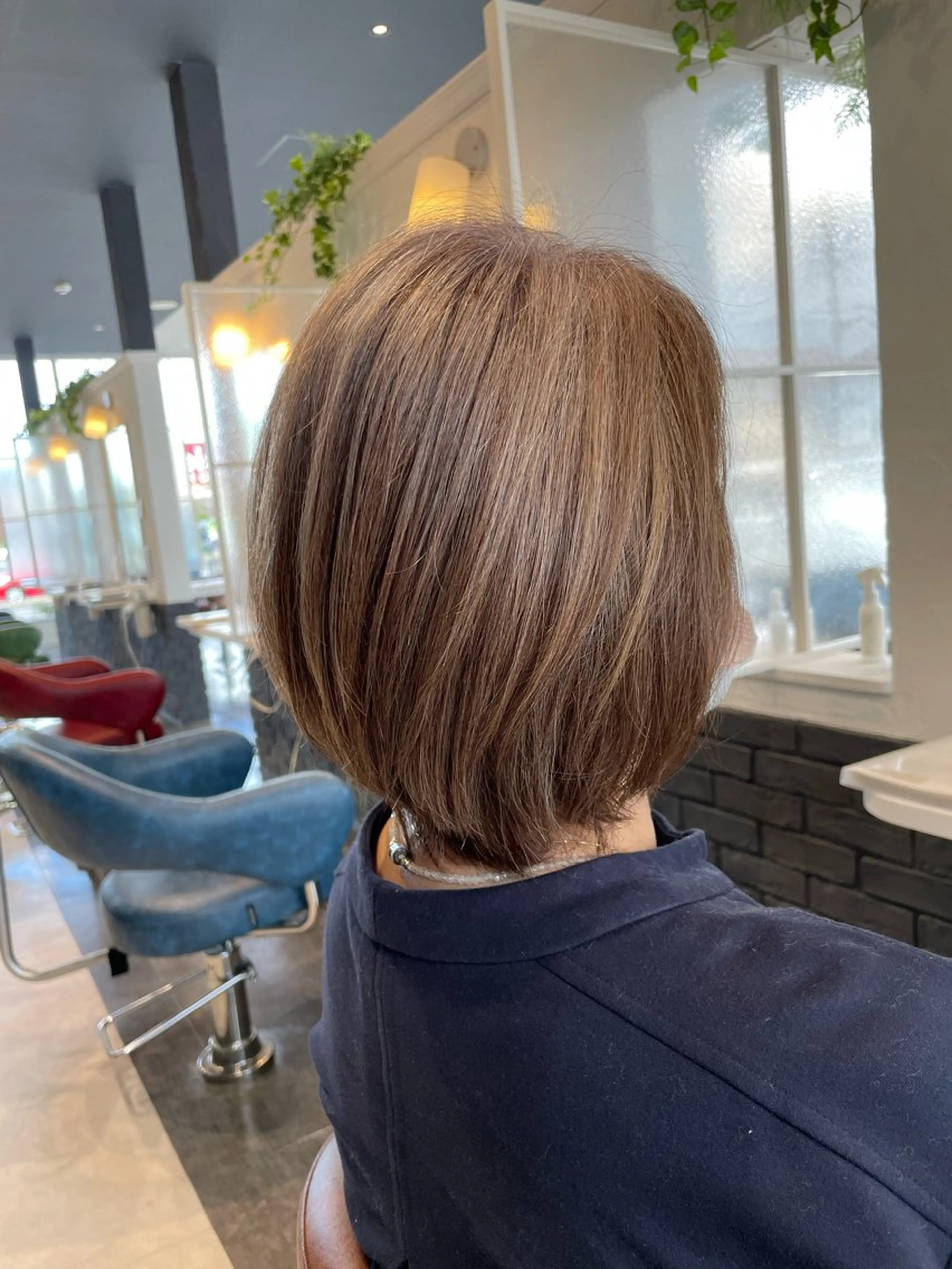 ミディアム 黒川 杏のヘアスタイル