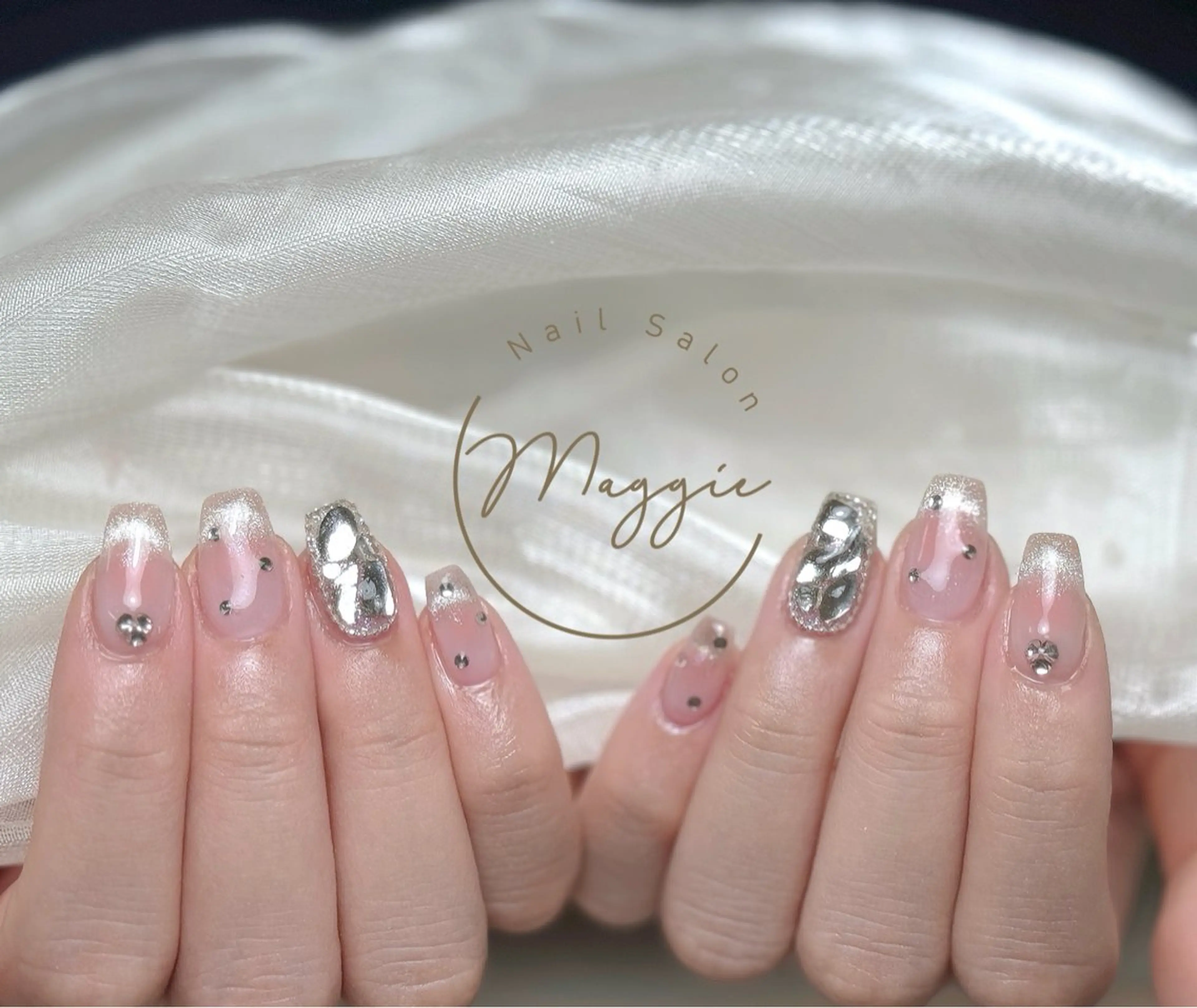 ネイル Maggie Nail🦩のネイルデザイン