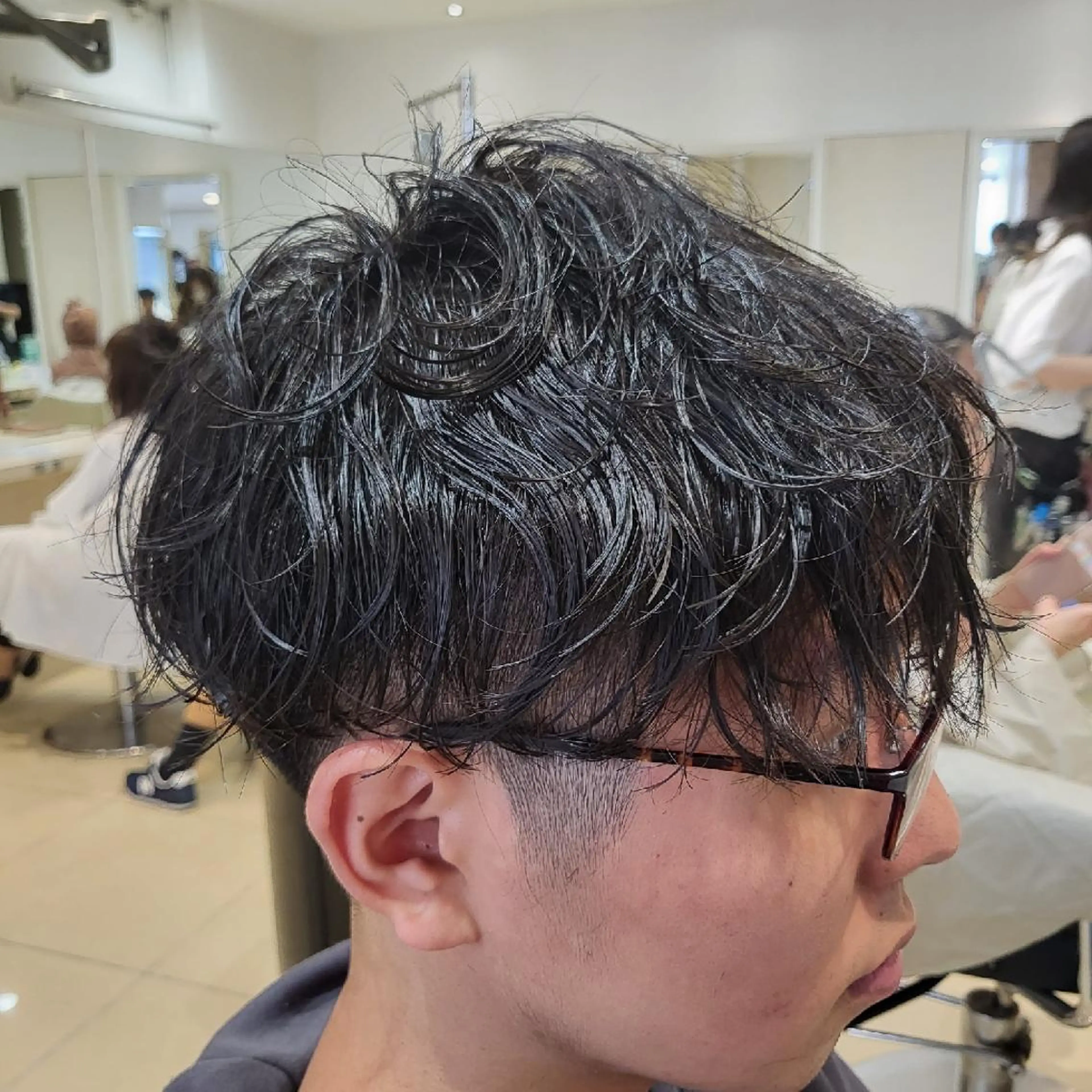 ショート パーマ メンズ カット パーマ 社内カット講師・店長 菅原賢一のヘアスタイル