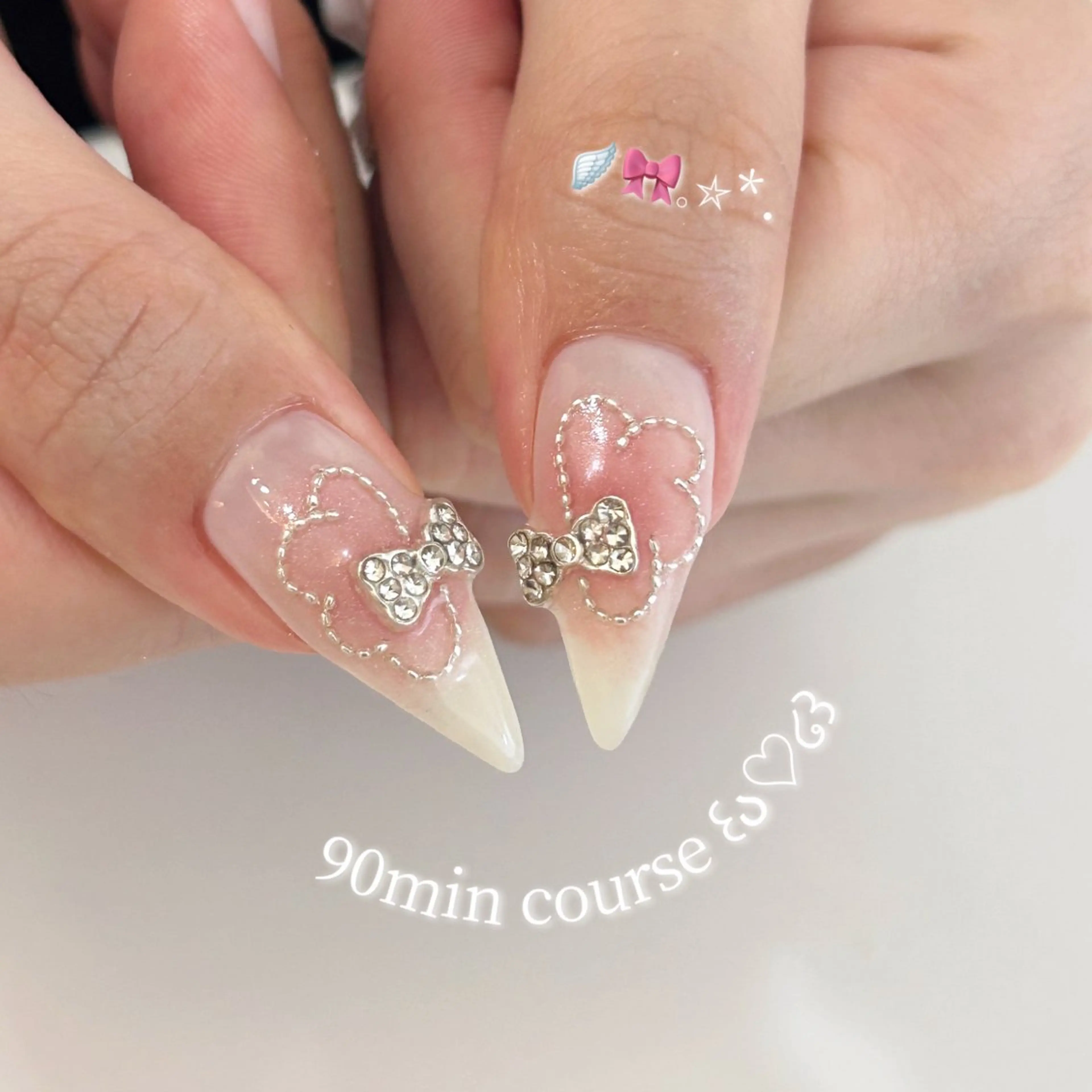 ネイル ハンドネイル ViViA momokaのネイルデザイン