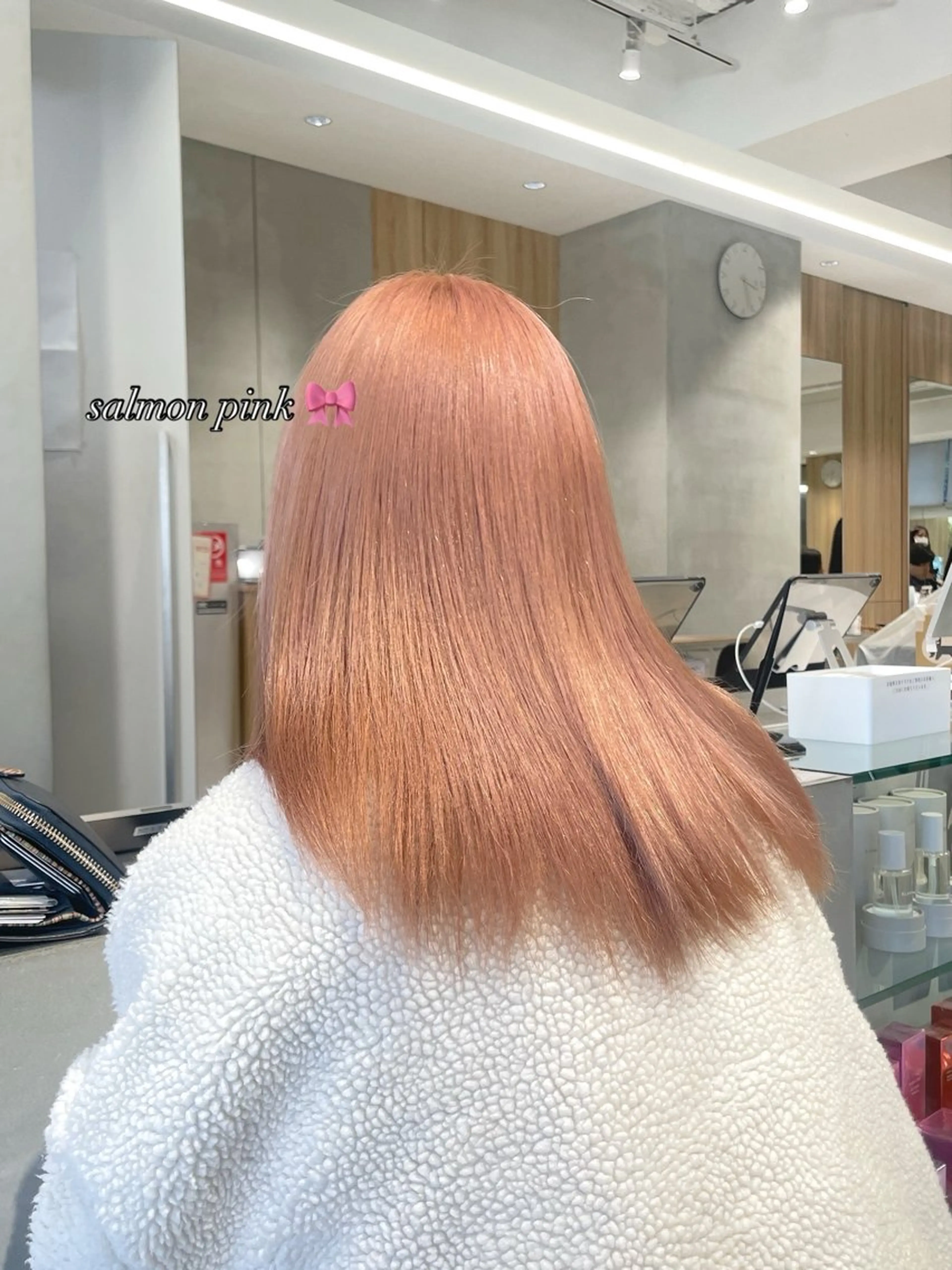 ロング カラー ベージュカラー ブリーチ ピンクカラー ピンクベージュ ハイトーンカラー/ ダブルカラー/EMIのヘアスタイル
