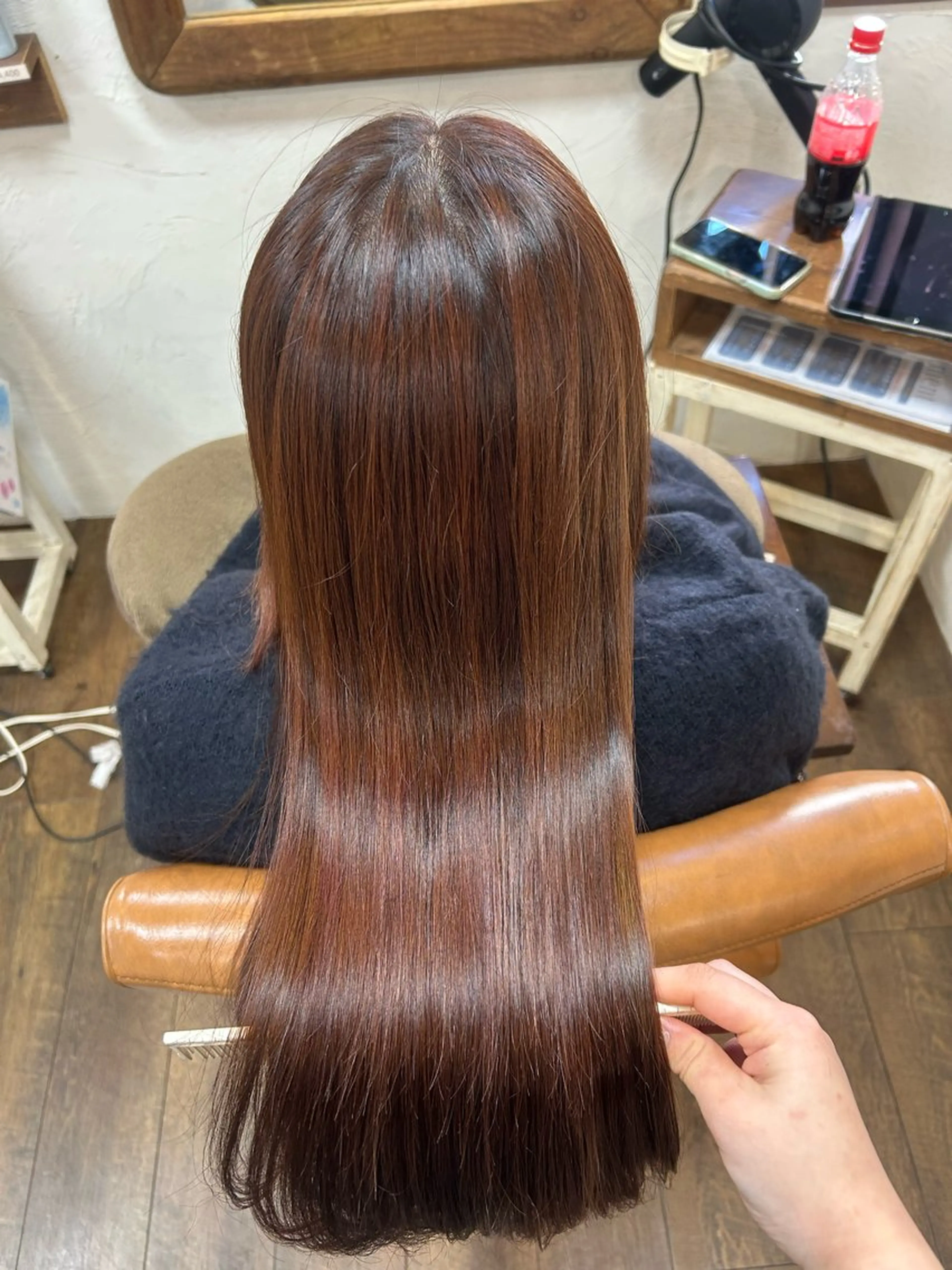 ロング カラー ブリーチ オレンジ オレンジレッド レッドカラー ヘアカラー 徳永　髪質改善 縮毛矯正のヘアスタイル