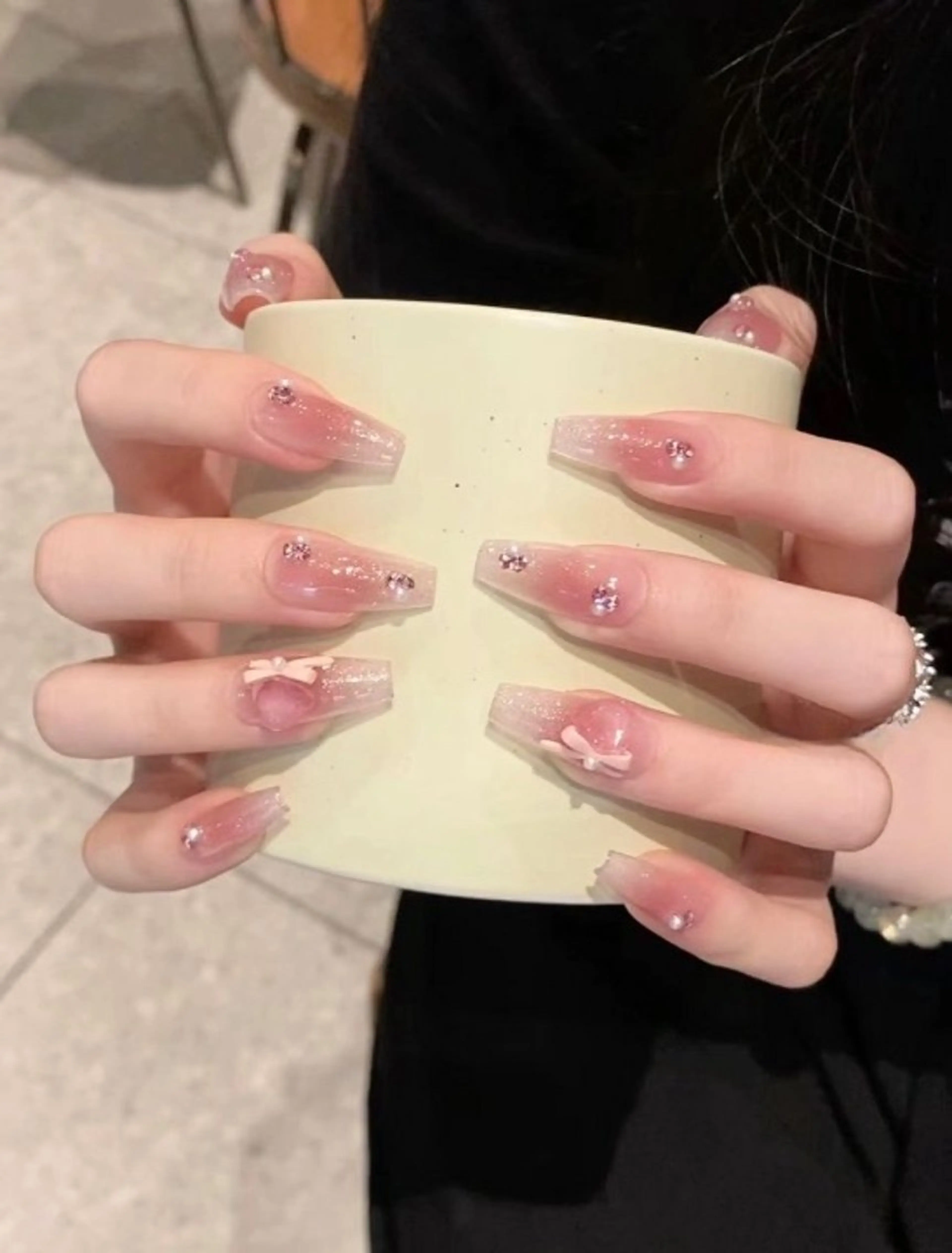 カラー グラデーションカラー ピンクカラー ハンドネイル AIN Nailのネイルデザイン
