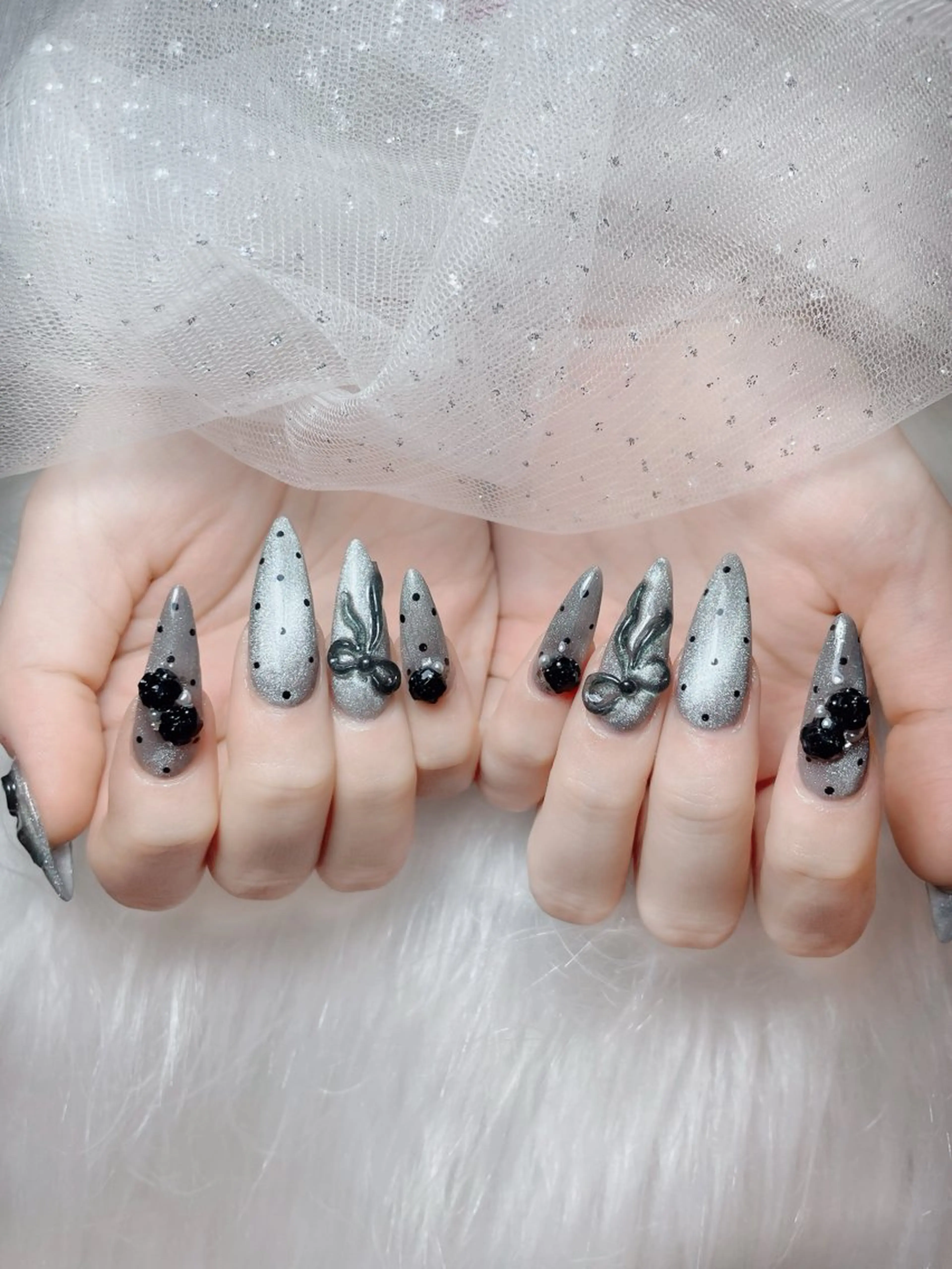 ネイル アートネイル ジェルネイル 韓国ネイル ニュアンスネイル ワンカラーネイル ハンドネイル Queen Nail Salonのネイルデザイン