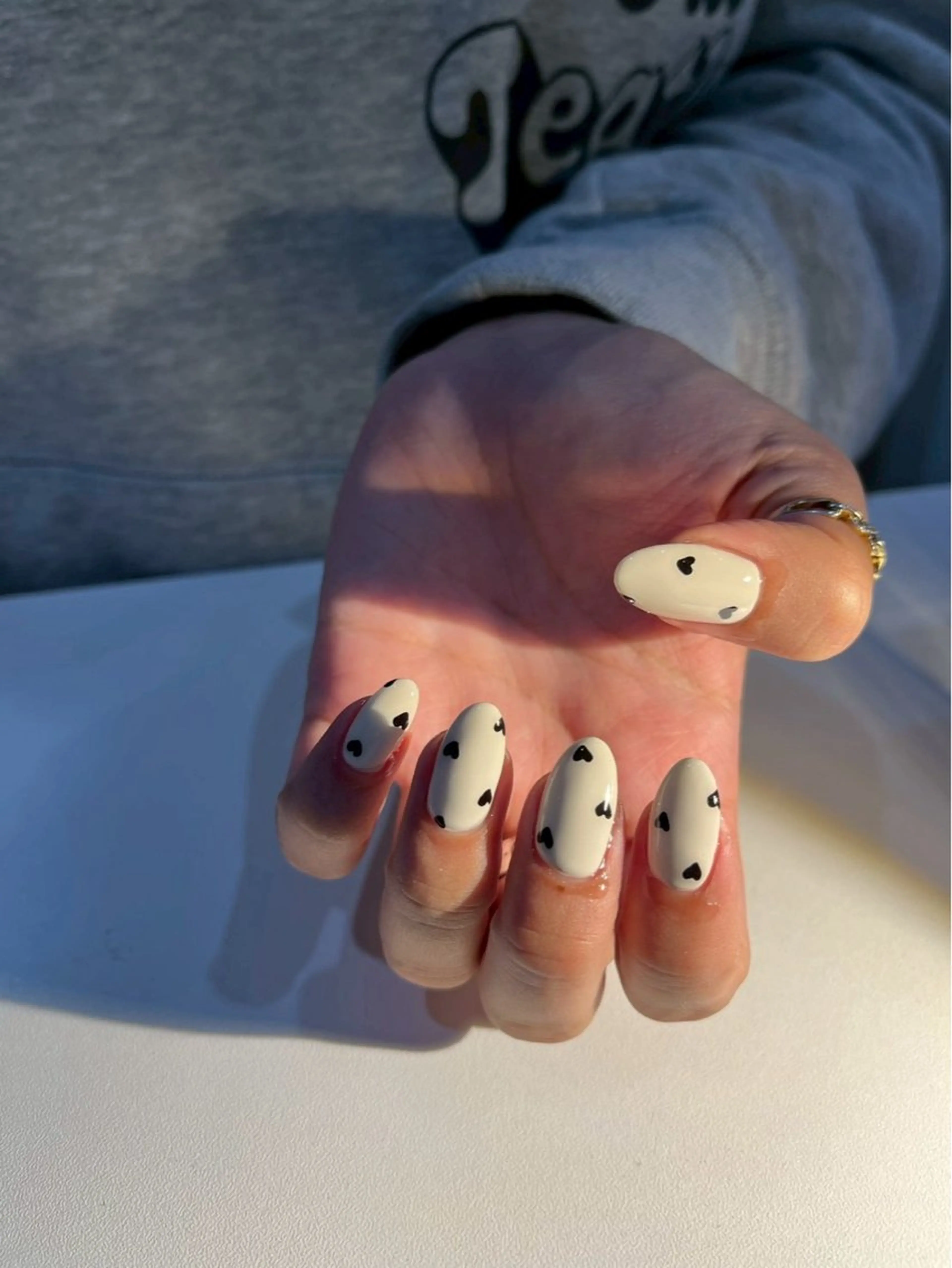 ネイル ハンドネイル フットネイル Silent /話さないネイルサロン所属・Silent 話さないネイルサロンのネイルデザイン