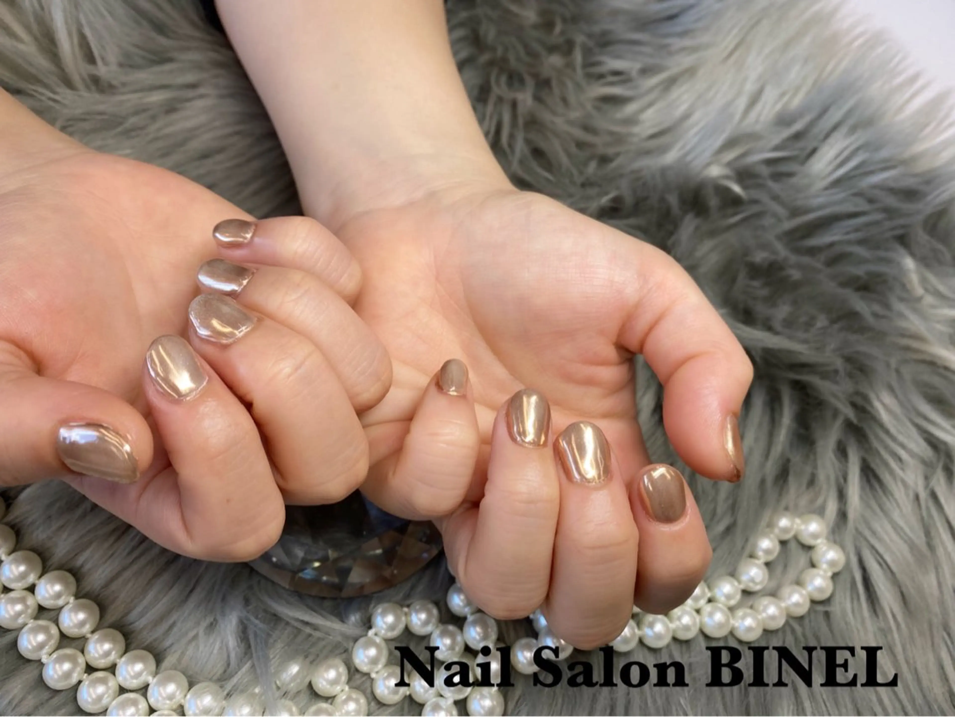 ネイル ゴールド ミラーネイル ハンドネイル H. Yuukaのネイルデザイン