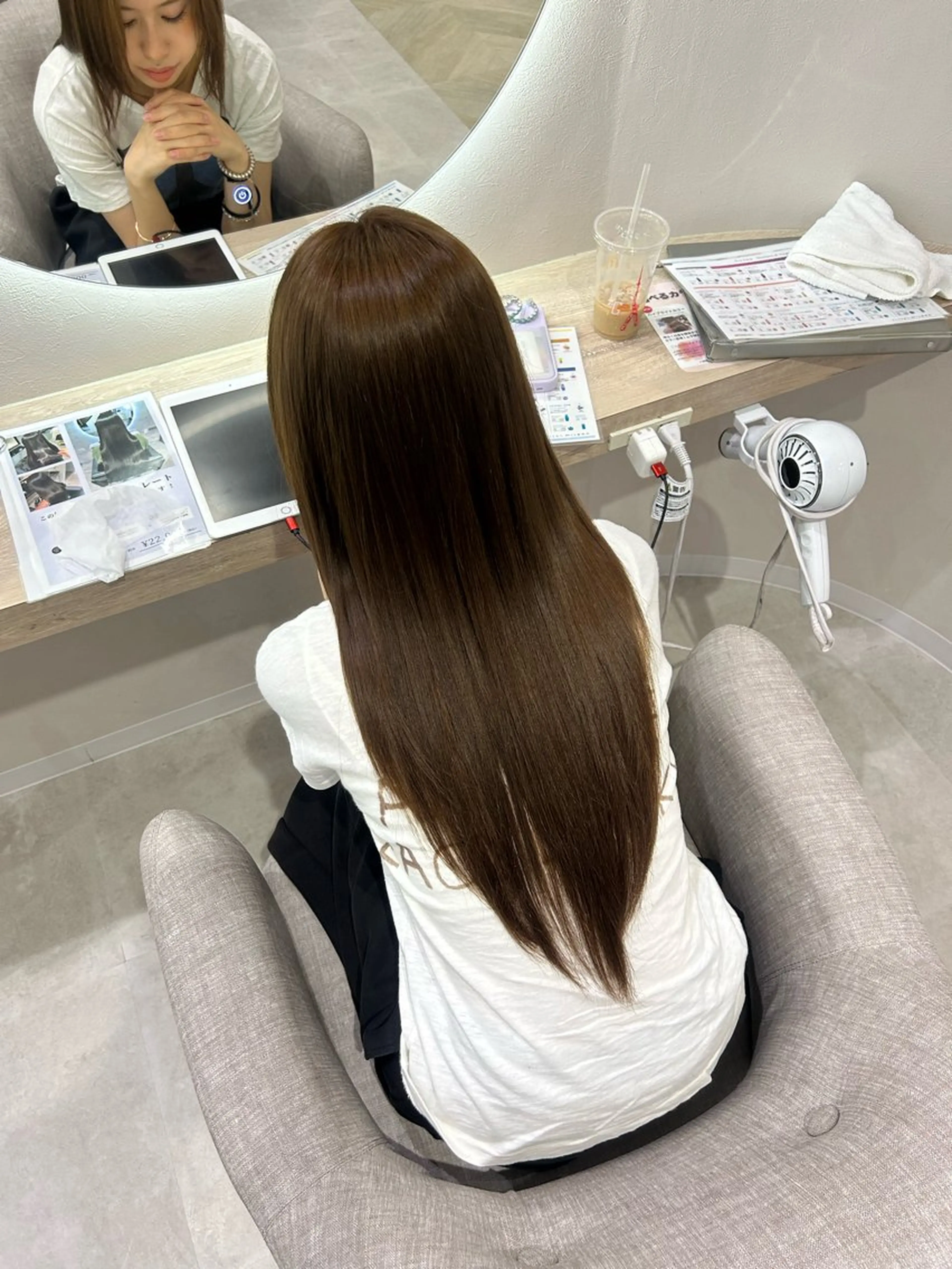 ロング トリートメント 青野 あかりのヘアスタイル