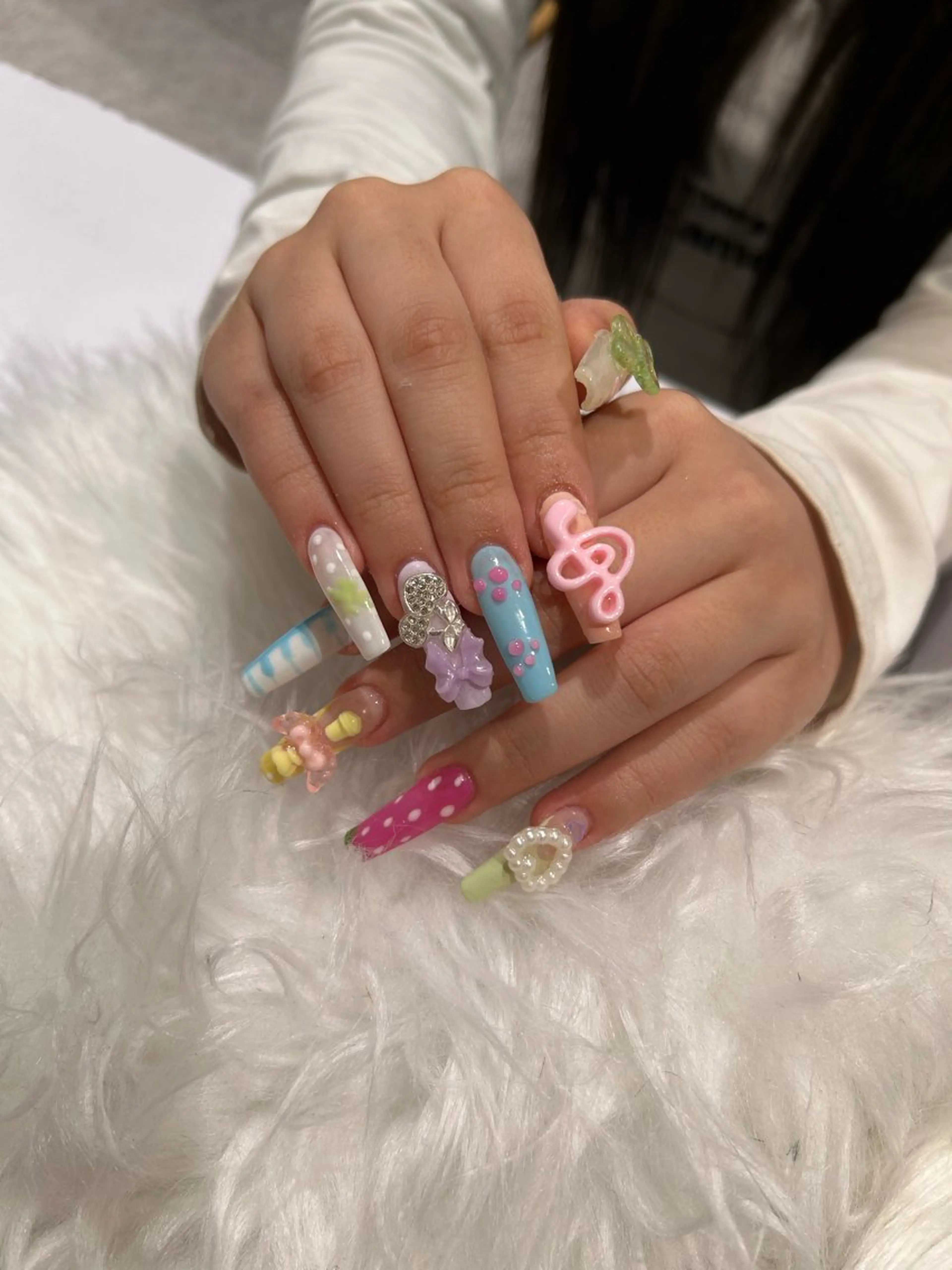 ネイル ♡ハイトーン★ ネイル/しの♡のヘアスタイル