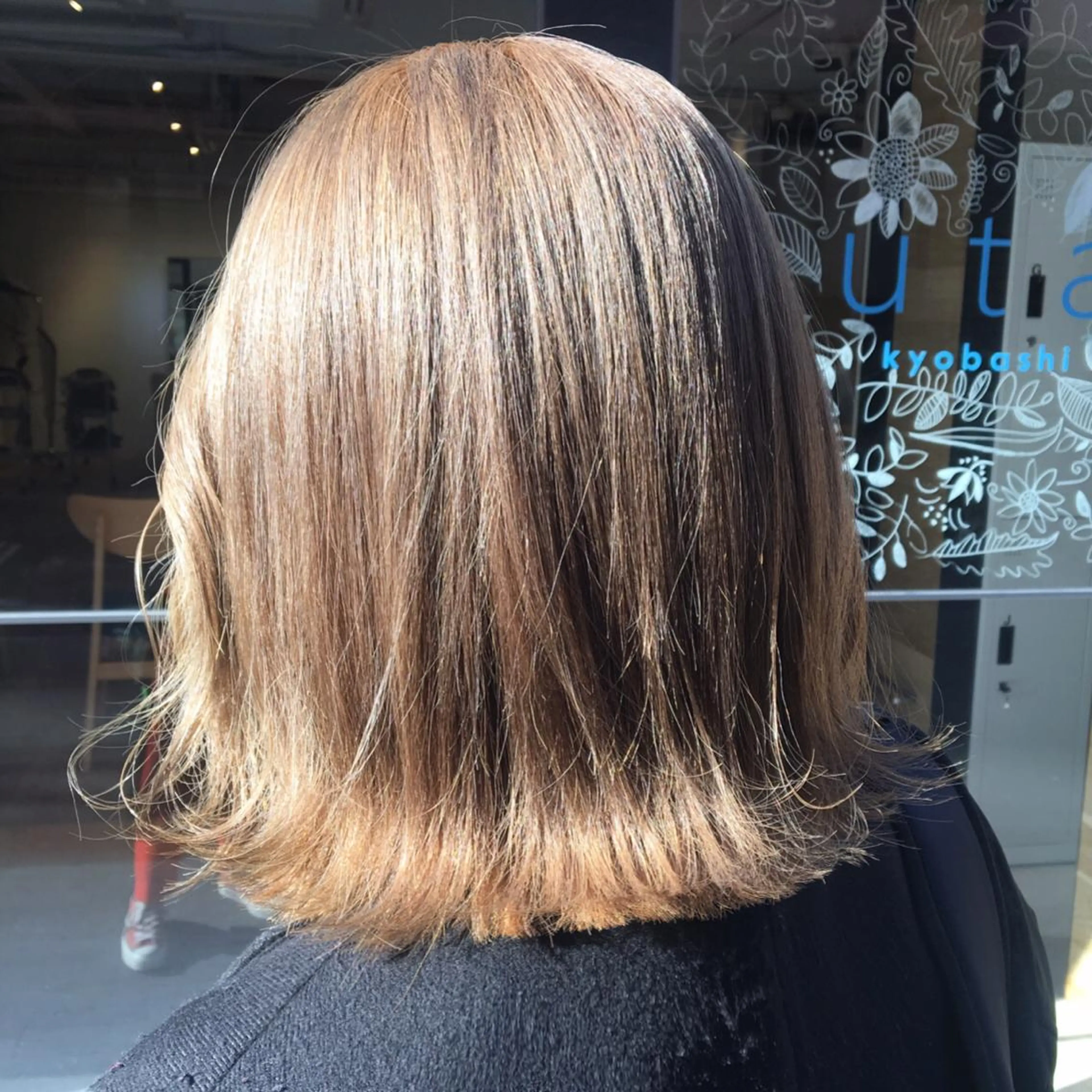 ミディアム カラー カット ヘアカラー ＮＥＷＩ　京橋 【yoko】のヘアスタイル